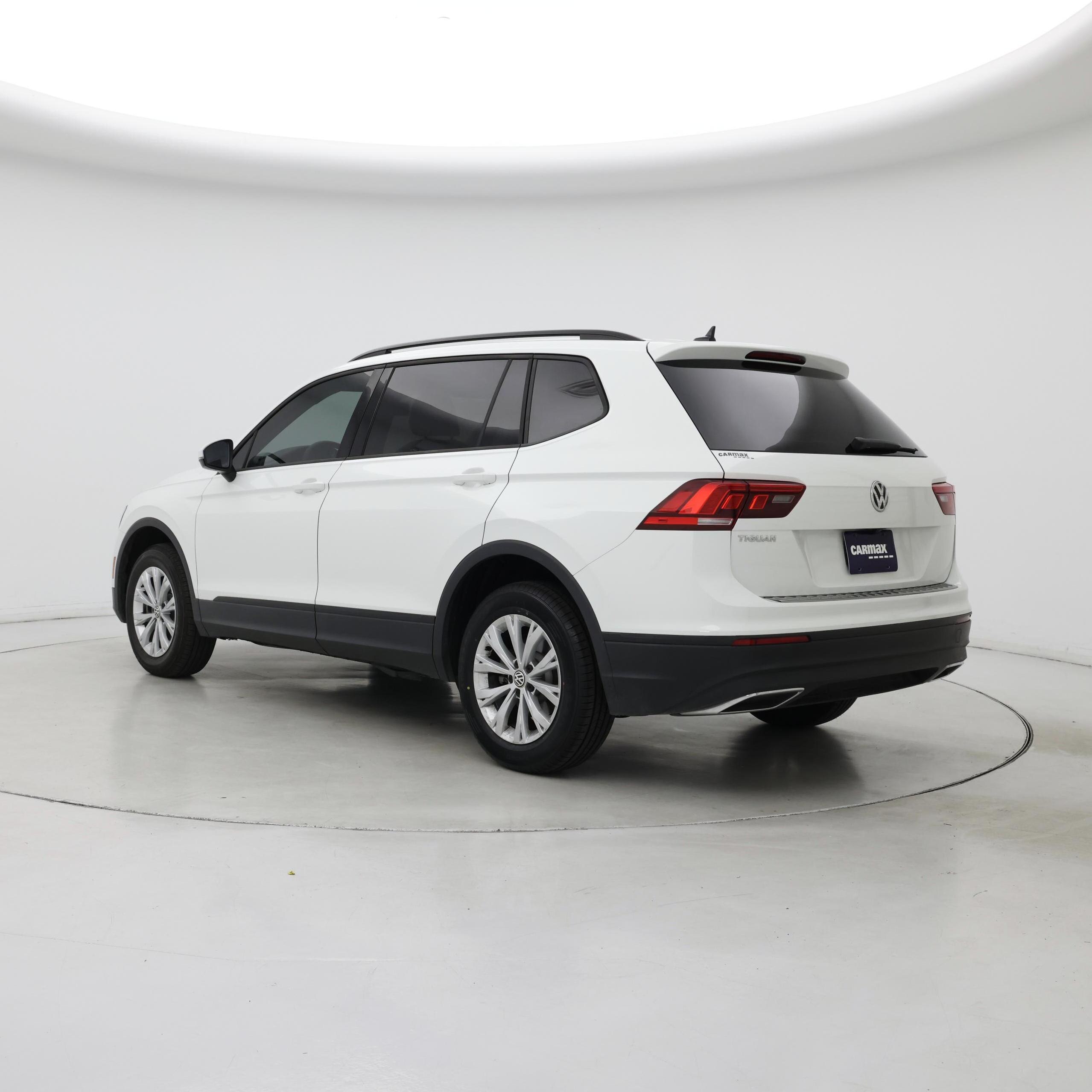 Thumbnail: 2020 Volkswagen Tiguan - 2