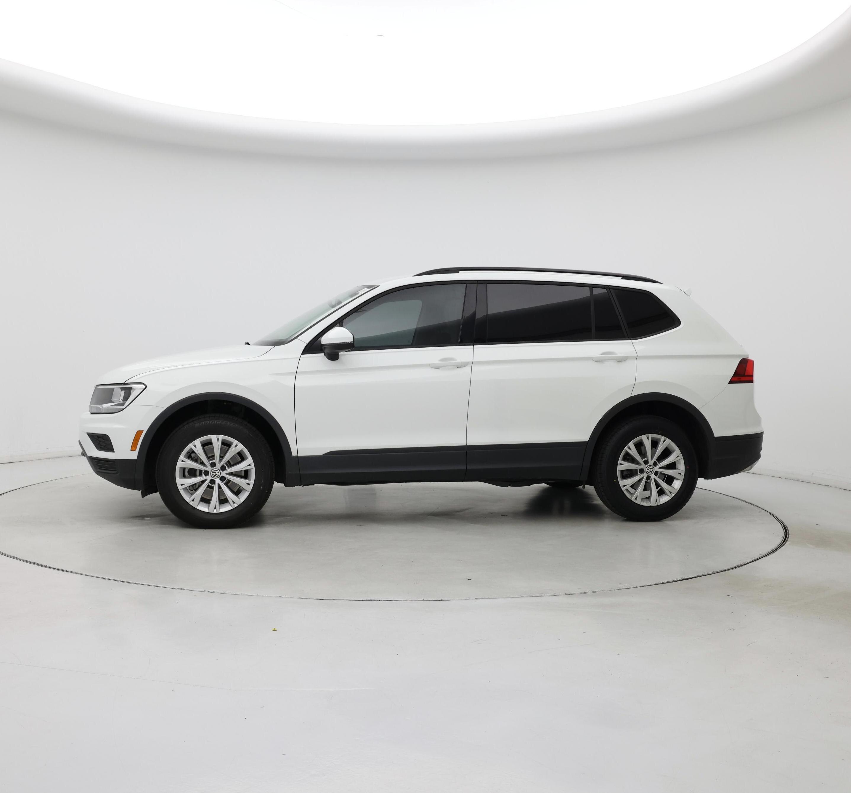 Thumbnail: 2020 Volkswagen Tiguan - 3