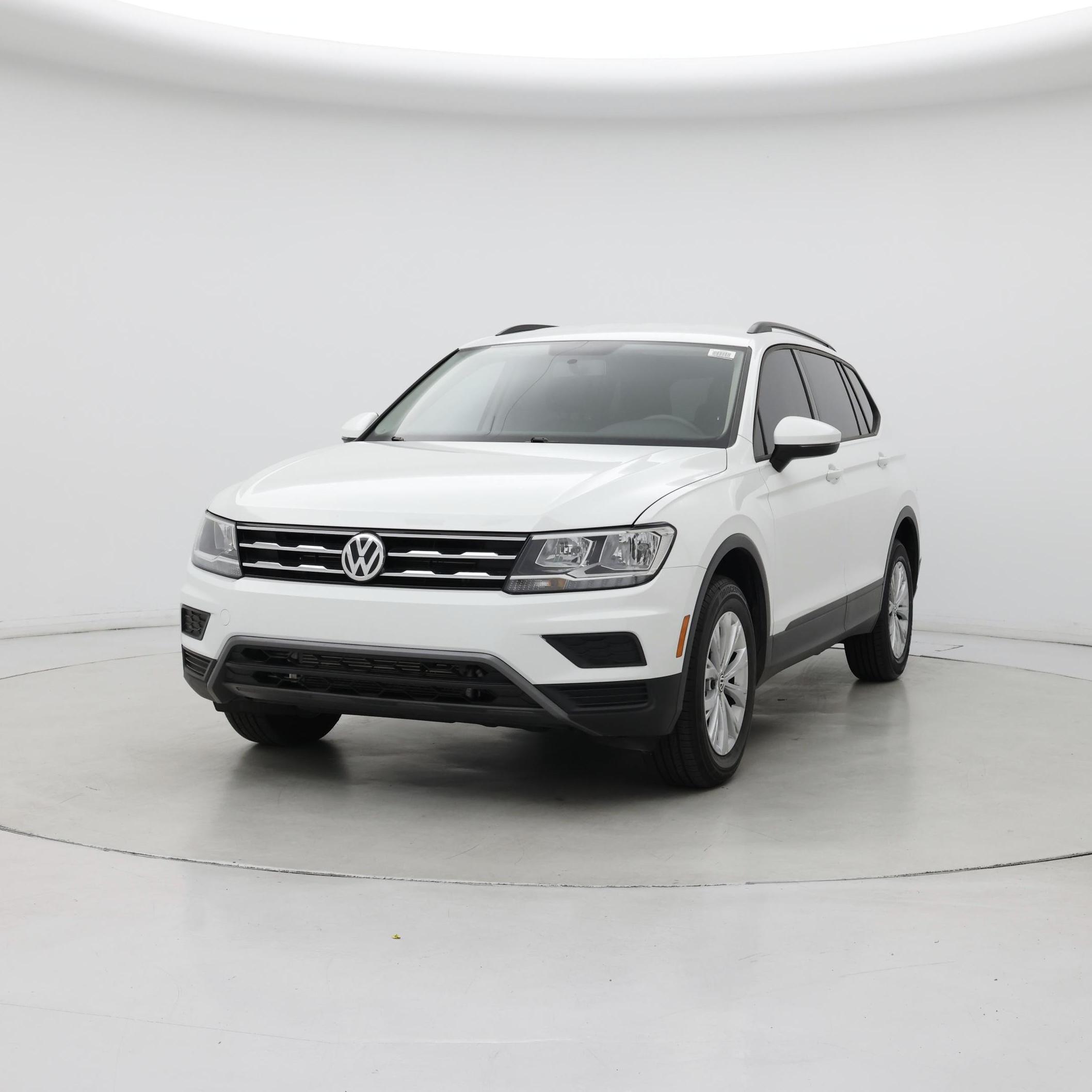 Thumbnail: 2020 Volkswagen Tiguan - 4