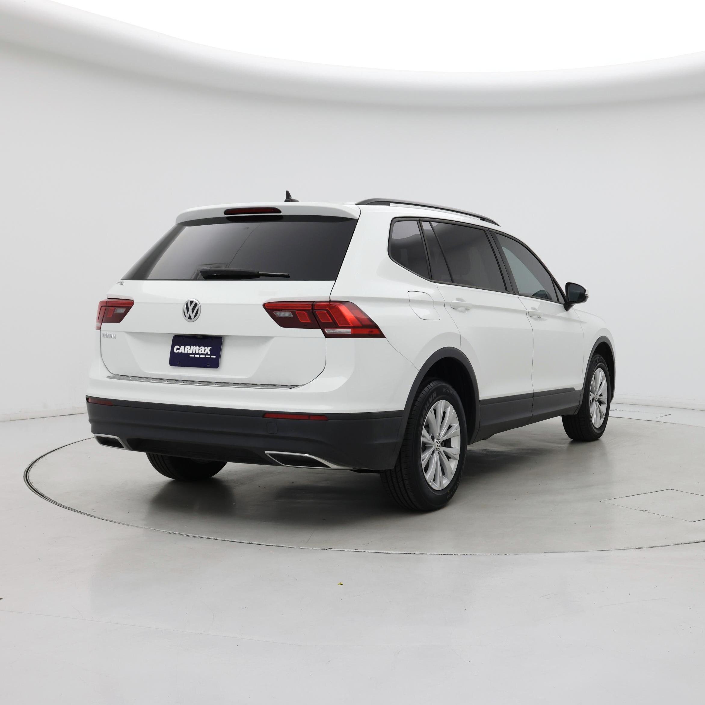 Thumbnail: 2020 Volkswagen Tiguan - 8