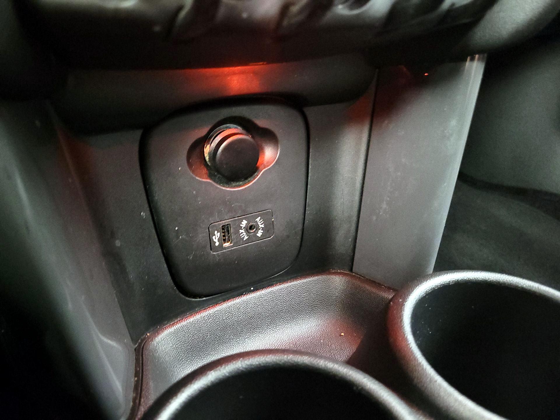 Thumbnail: 2018 MINI Cooper Hardtop - 18
