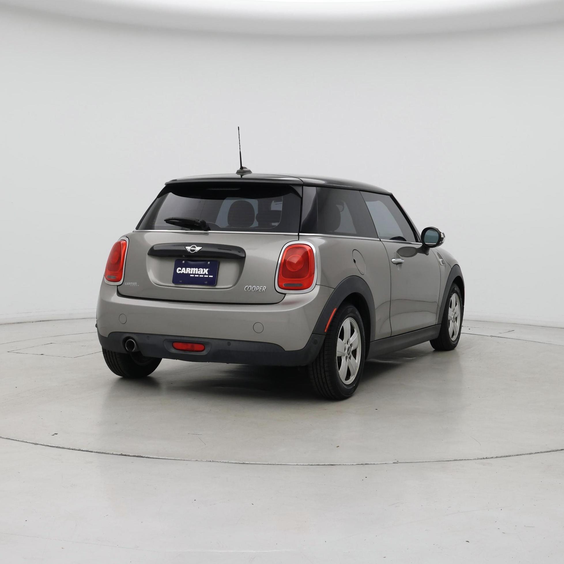 Thumbnail: 2018 MINI Cooper Hardtop - 8