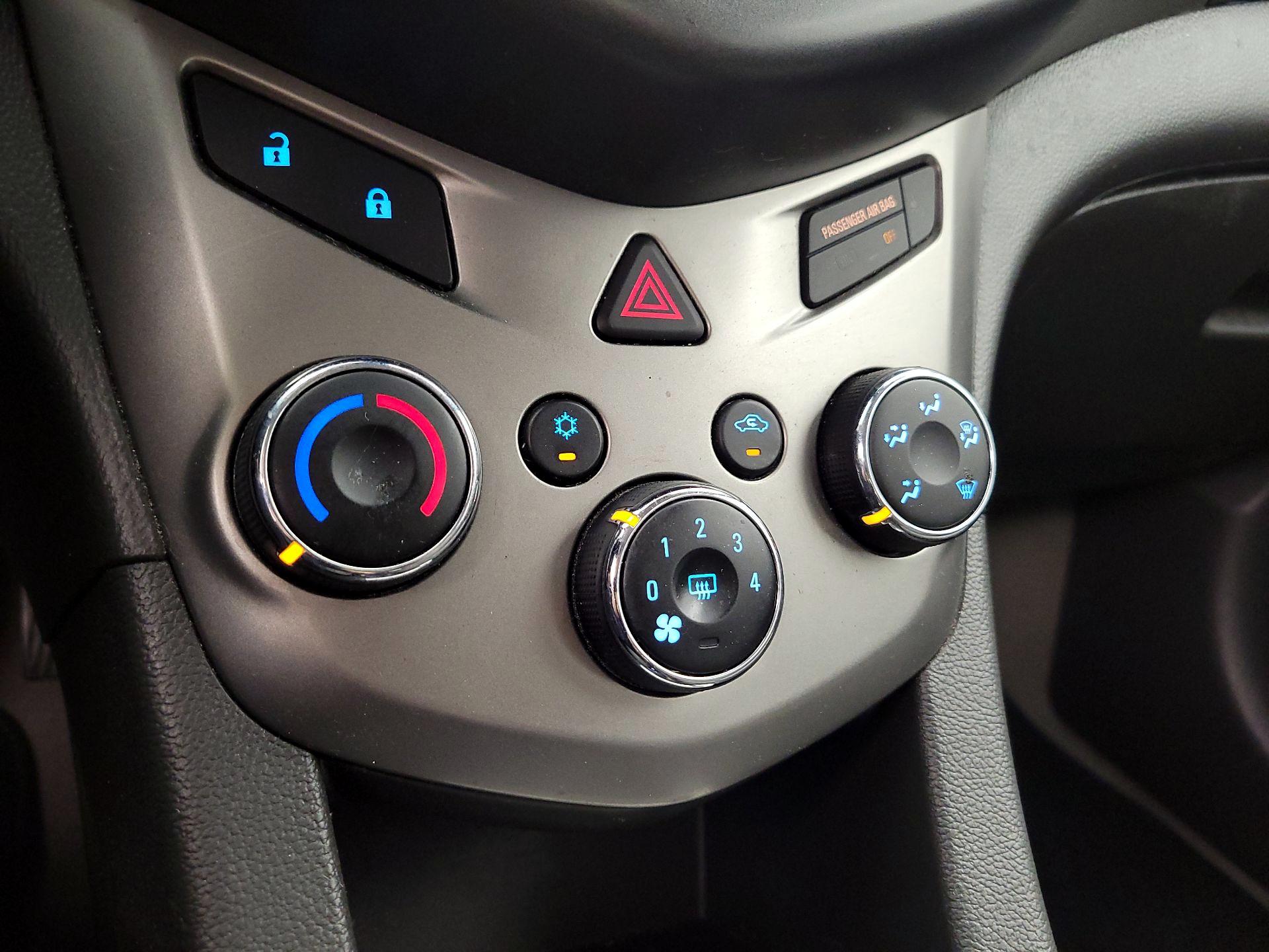 Thumbnail: 2014 Chevrolet Sonic - 16