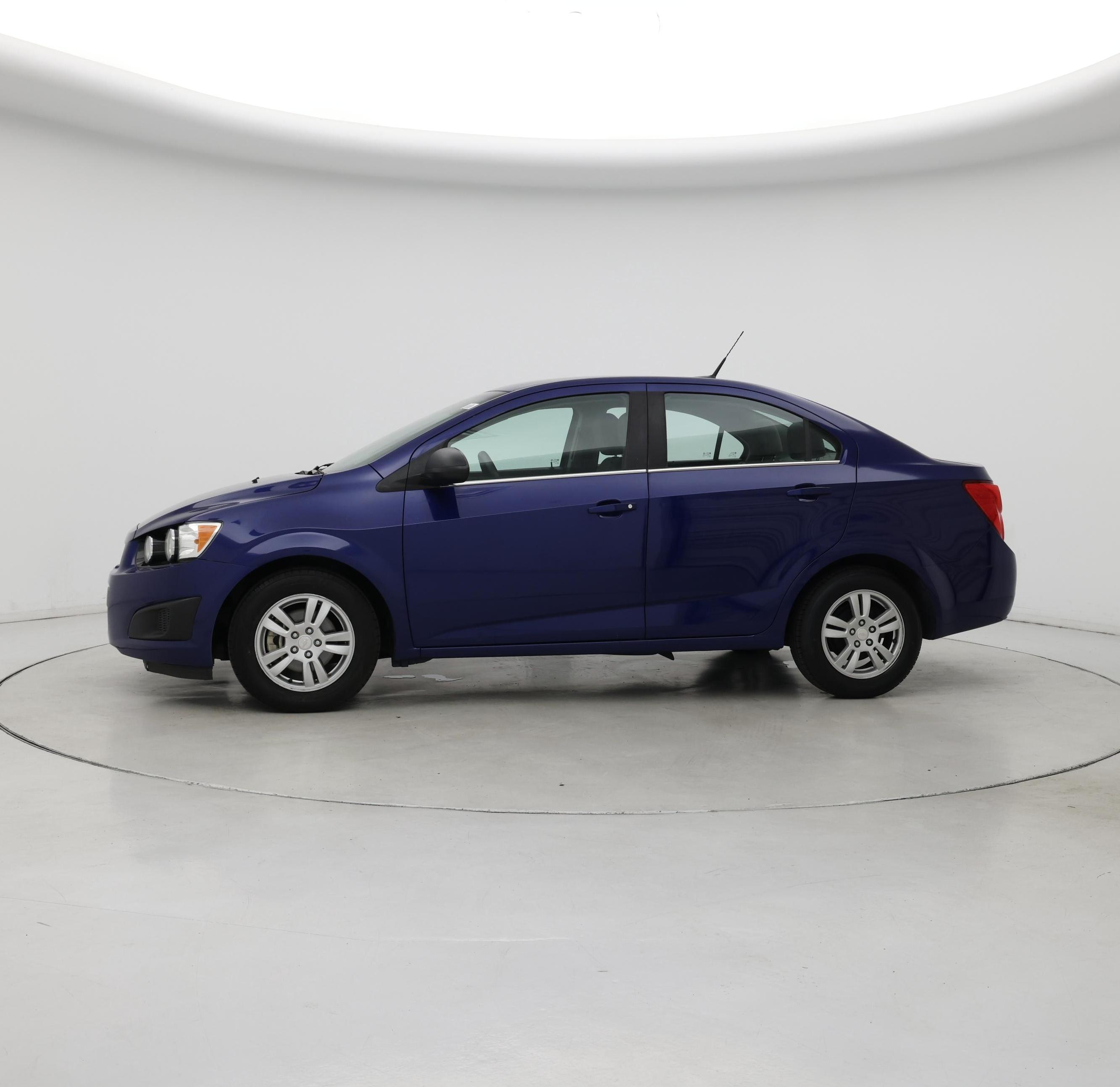 Thumbnail: 2014 Chevrolet Sonic - 3