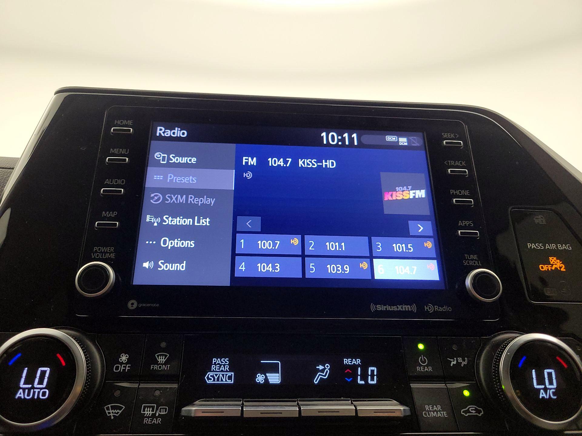 Thumbnail: 2022 Toyota Highlander - 15