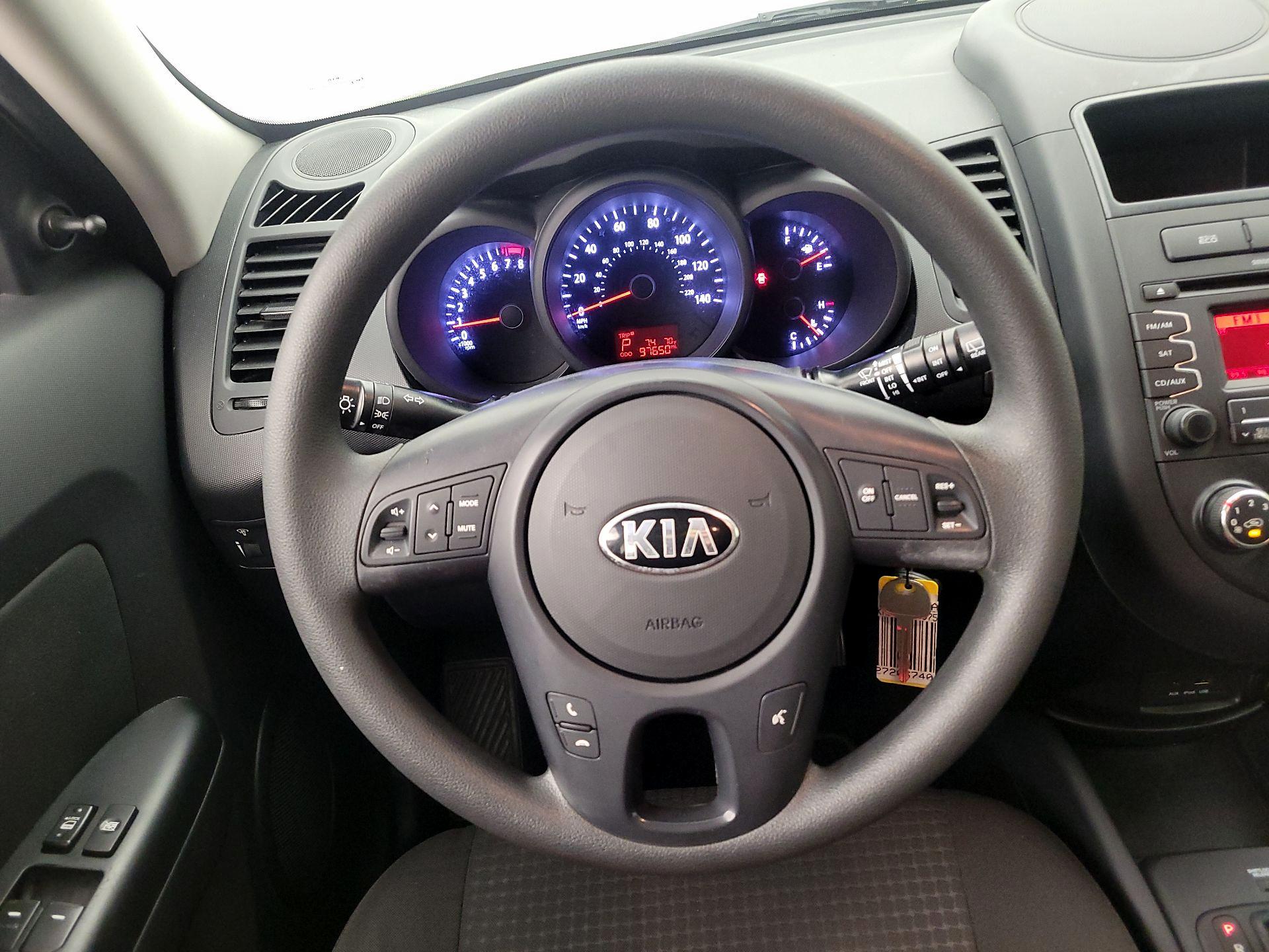 Thumbnail: 2013 Kia Soul - 10