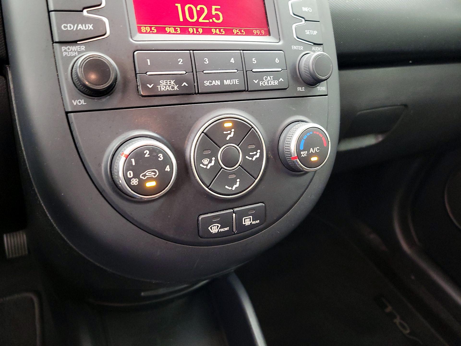 Thumbnail: 2013 Kia Soul - 15