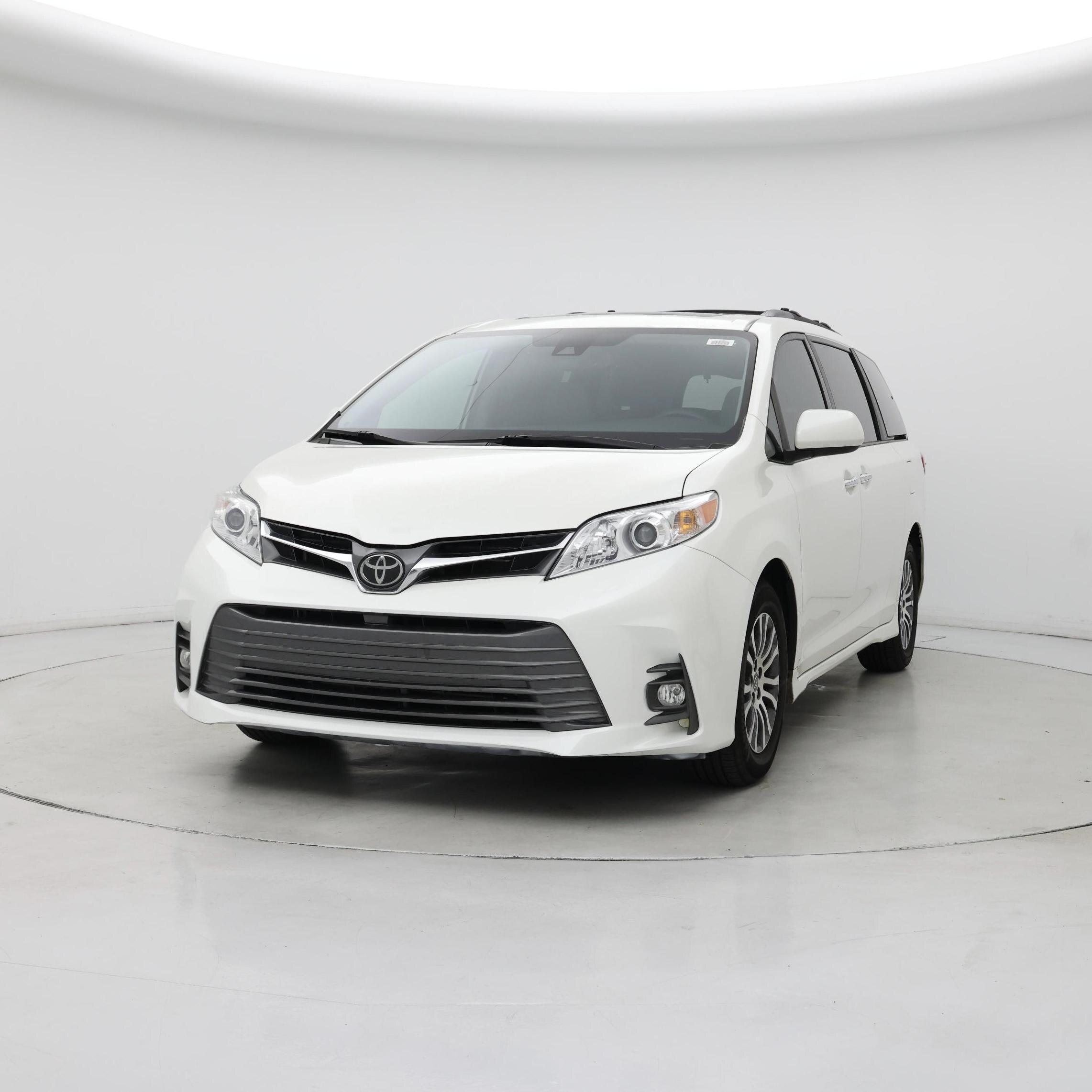 Thumbnail: 2020 Toyota Sienna - 4