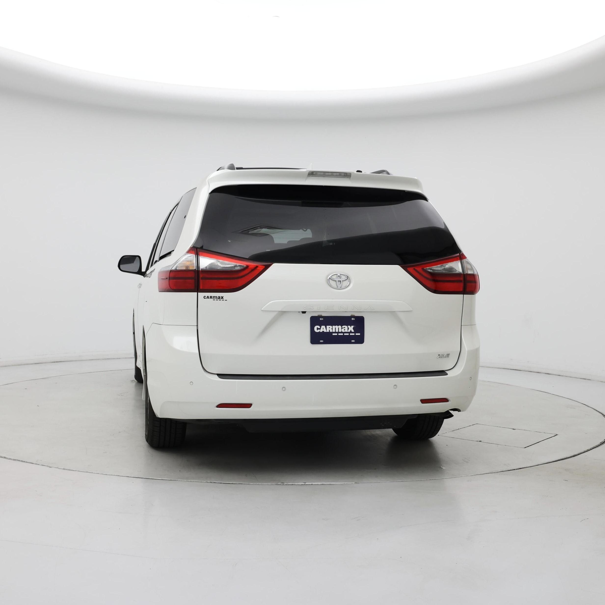 Thumbnail: 2020 Toyota Sienna - 6