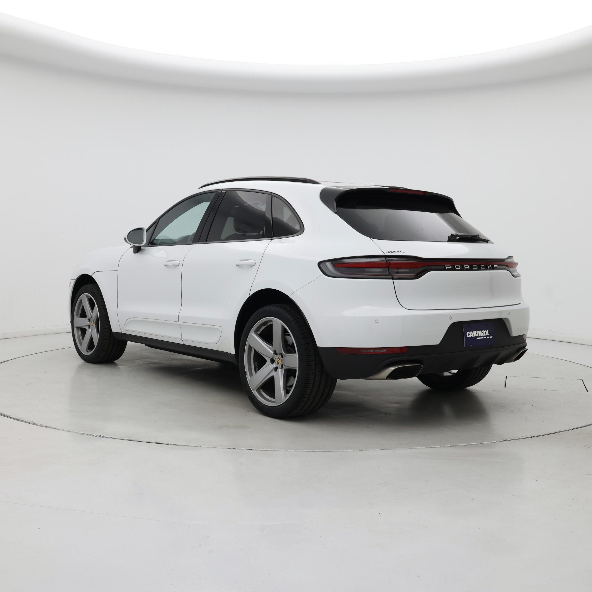 Thumbnail: 2020 Porsche Macan - 2