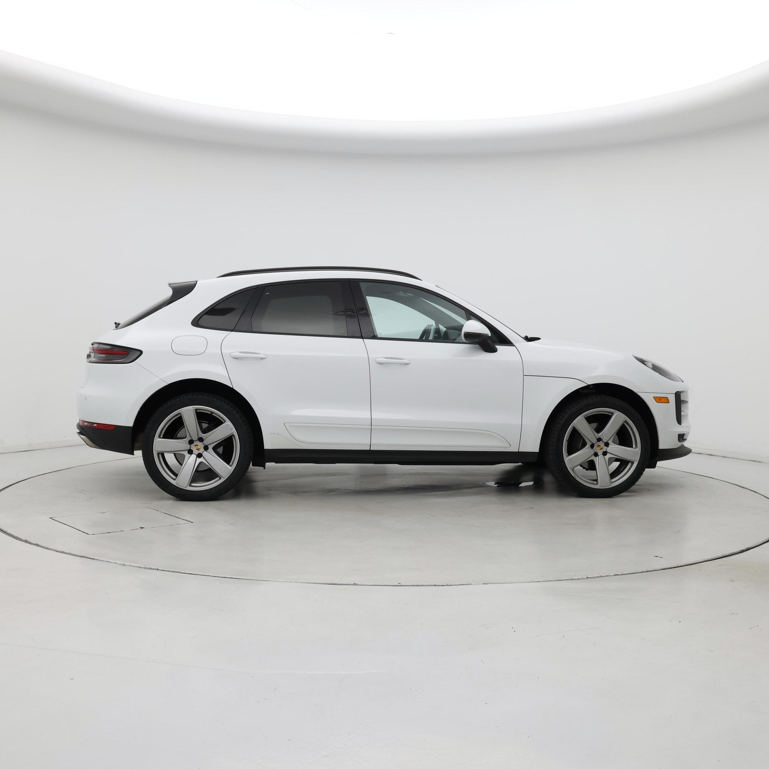 Thumbnail: 2020 Porsche Macan - 7