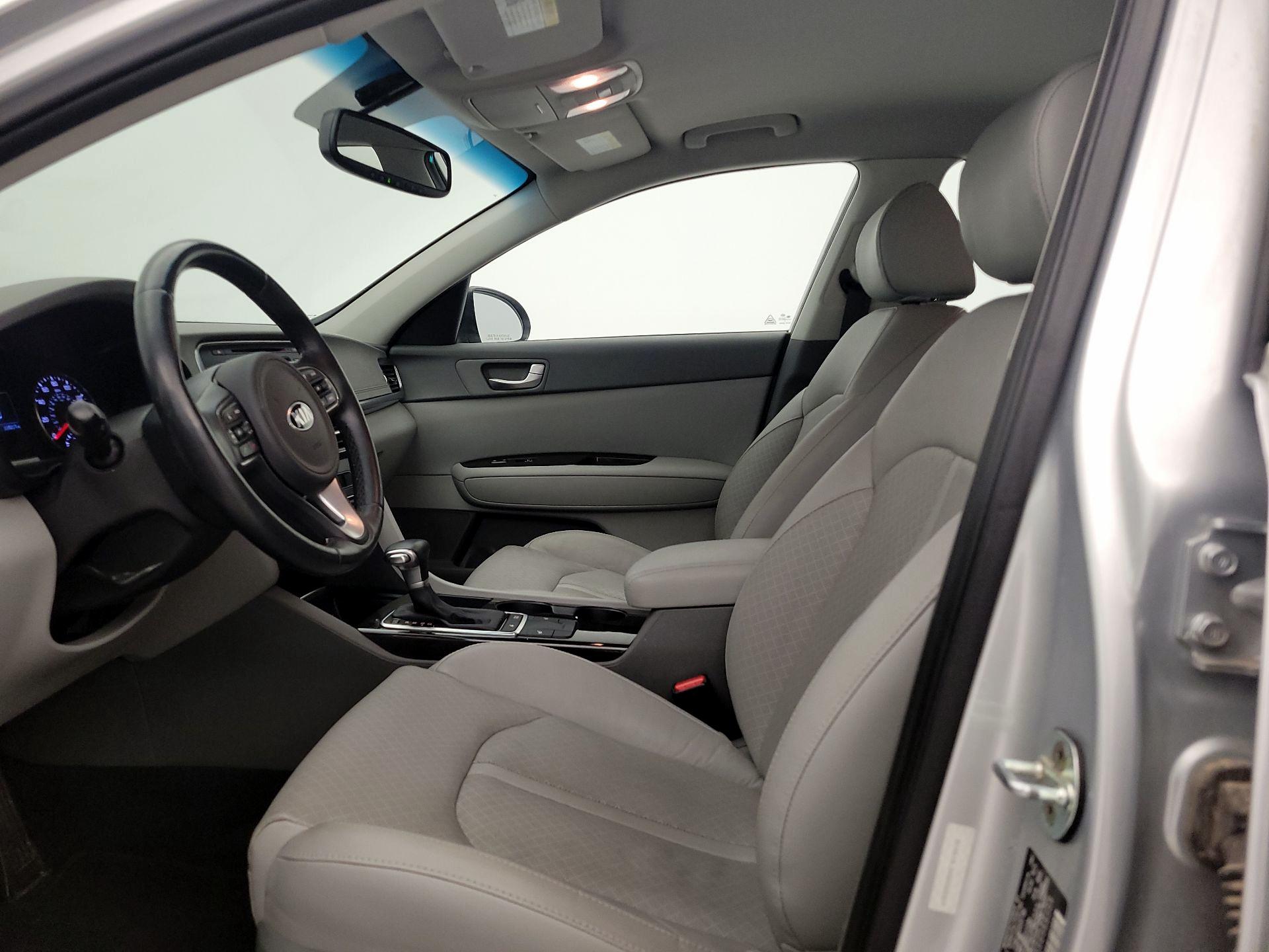Thumbnail: 2016 Kia Optima - 11