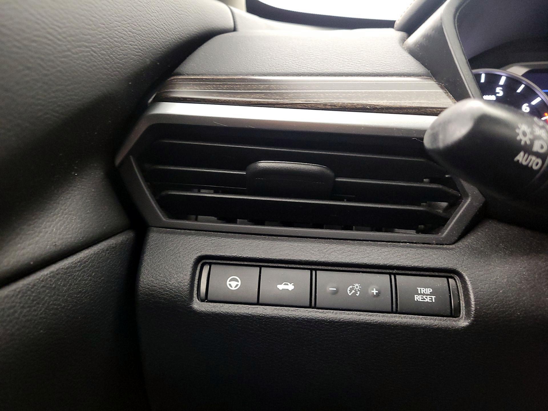 Thumbnail: 2019 Nissan Altima - 13