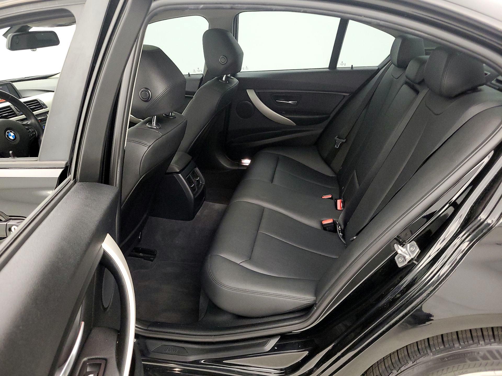 Thumbnail: 2016 BMW 3 Series - 20