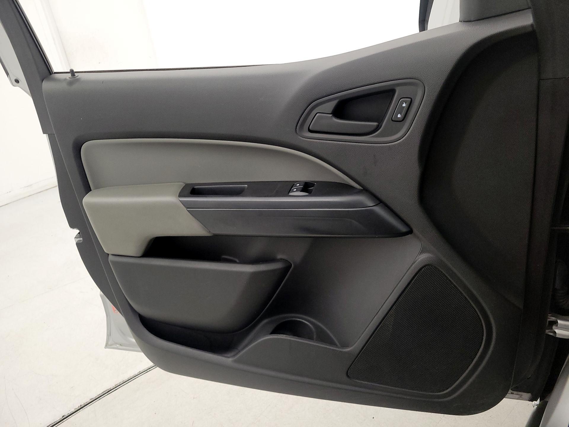 Thumbnail: 2018 Chevrolet Colorado - 12