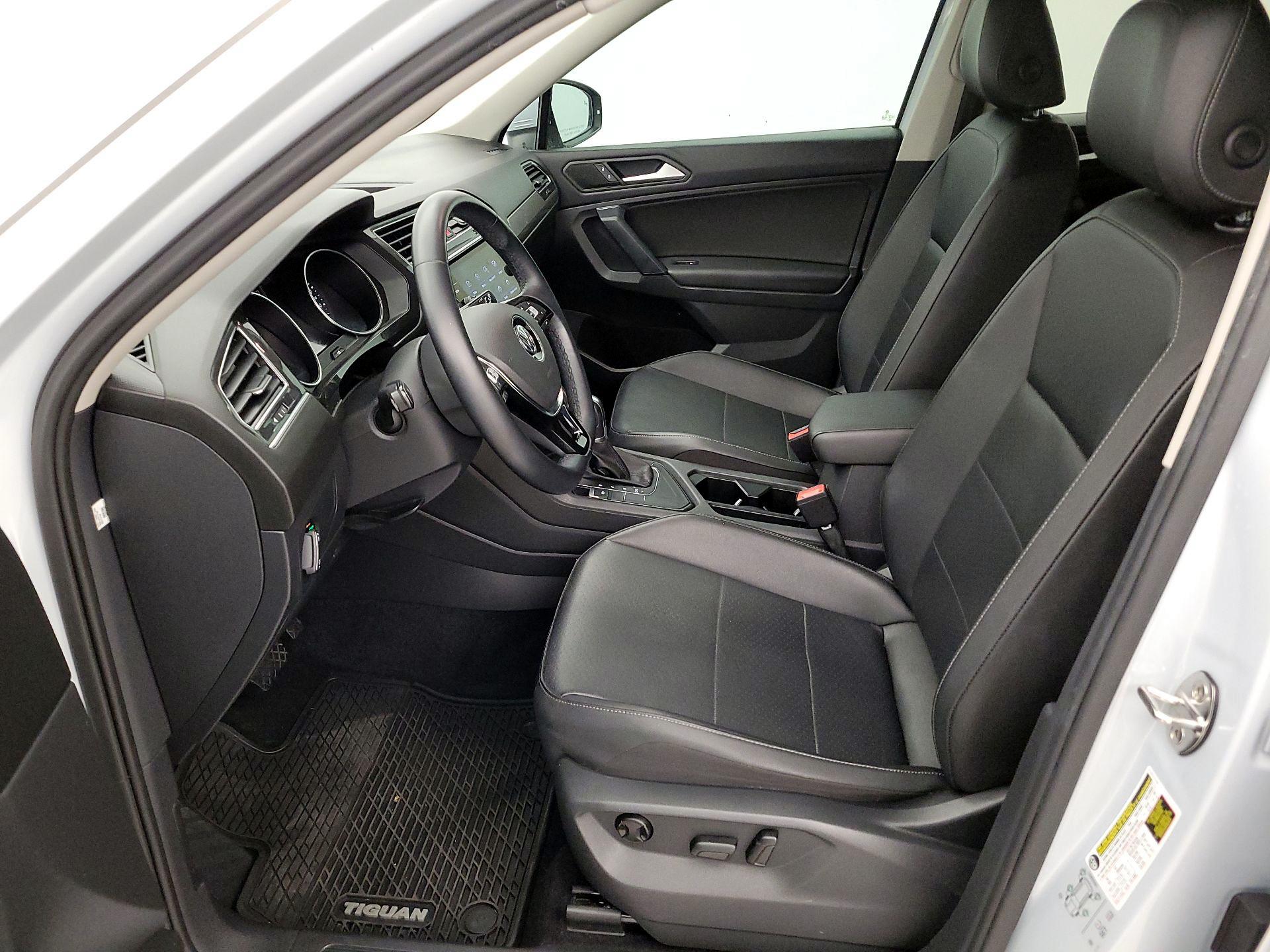 Thumbnail: 2019 Volkswagen Tiguan - 11