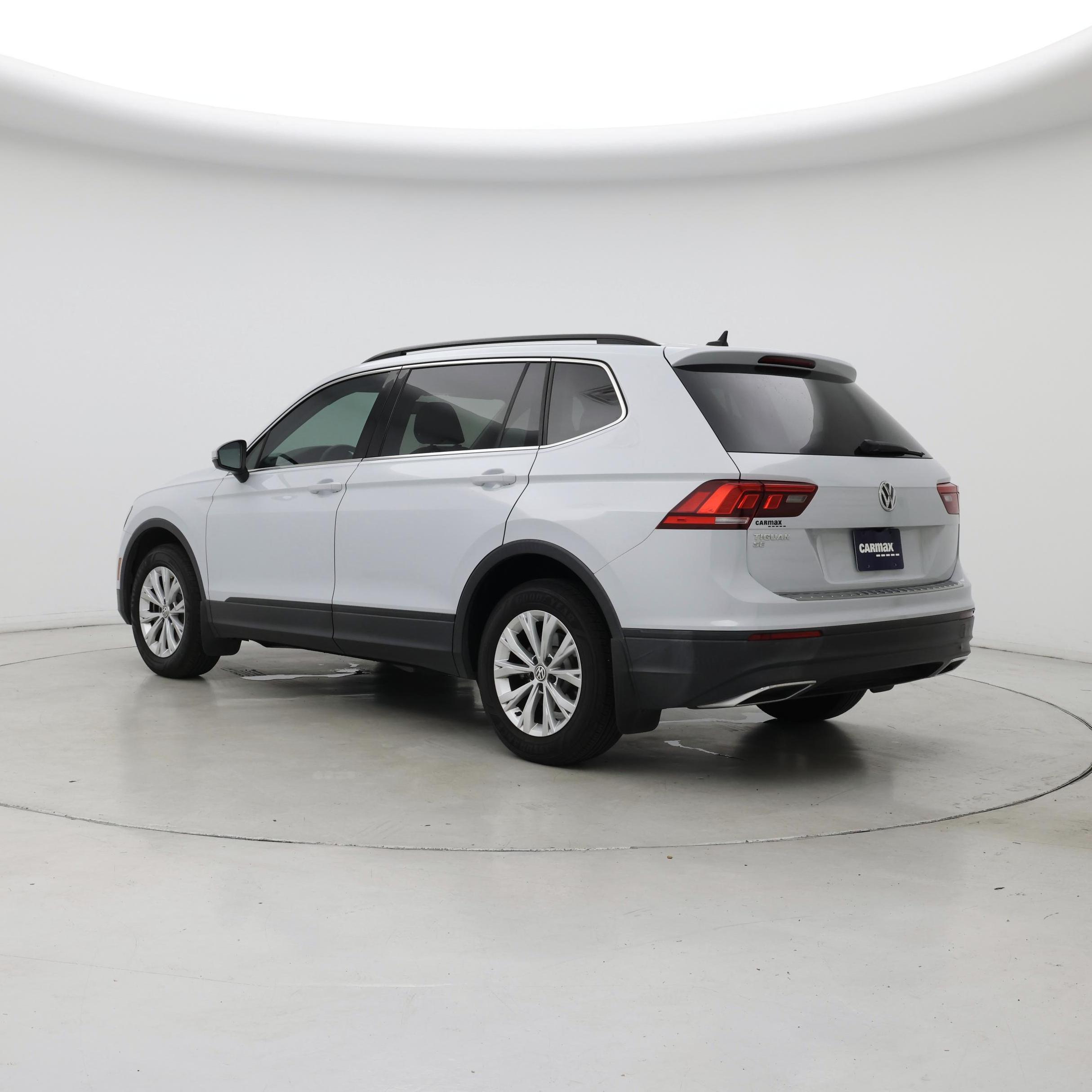 Thumbnail: 2019 Volkswagen Tiguan - 2