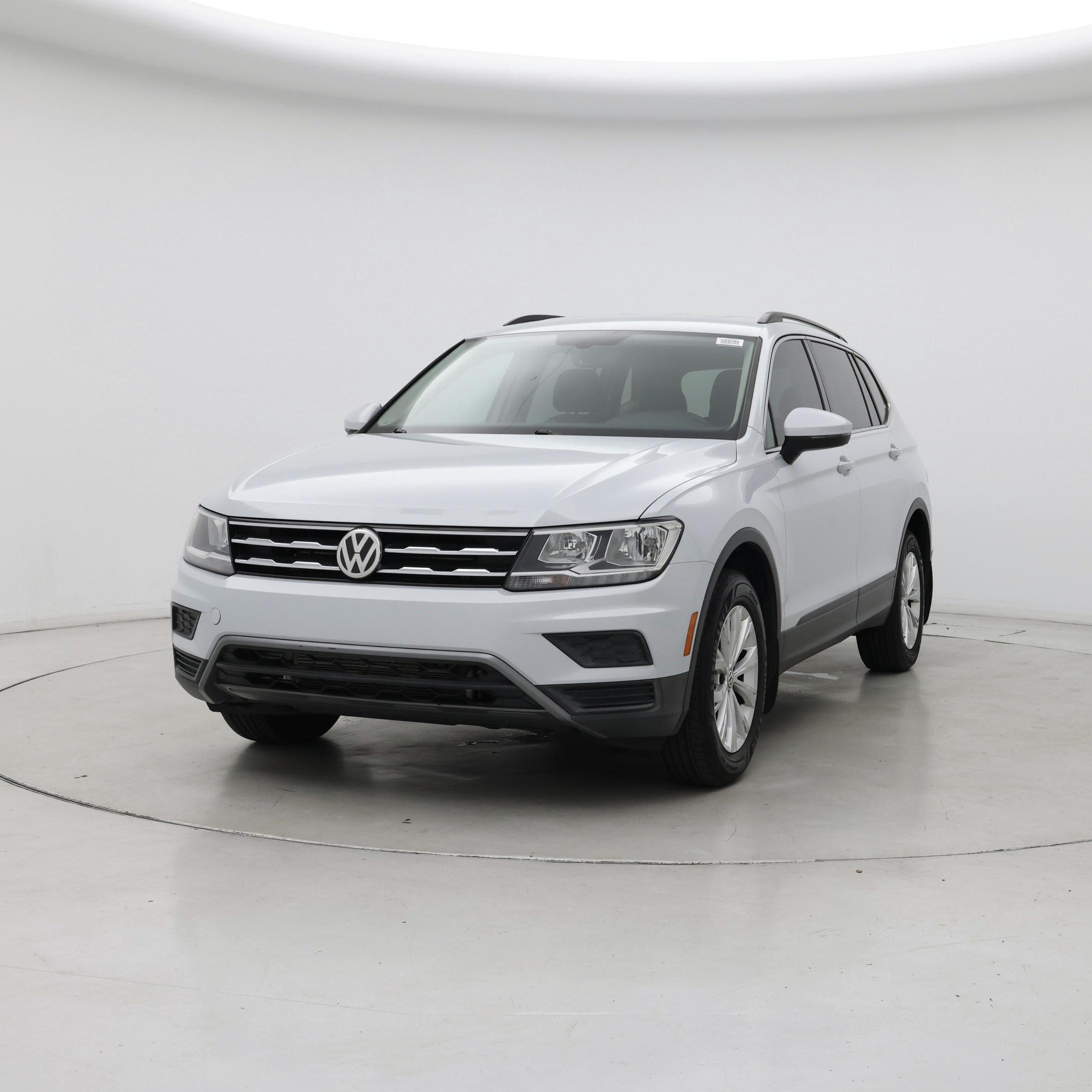 Thumbnail: 2019 Volkswagen Tiguan - 4