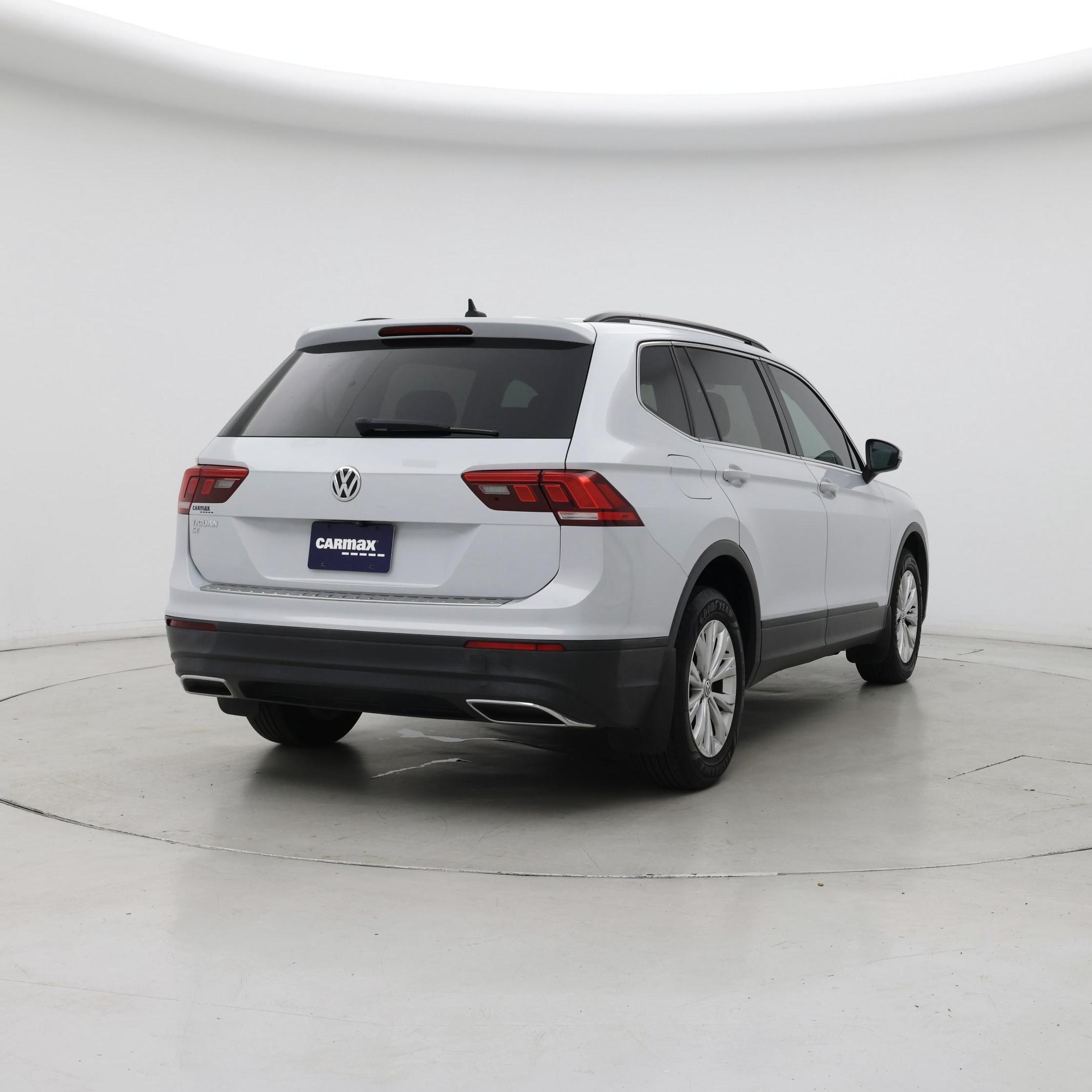 Thumbnail: 2019 Volkswagen Tiguan - 8
