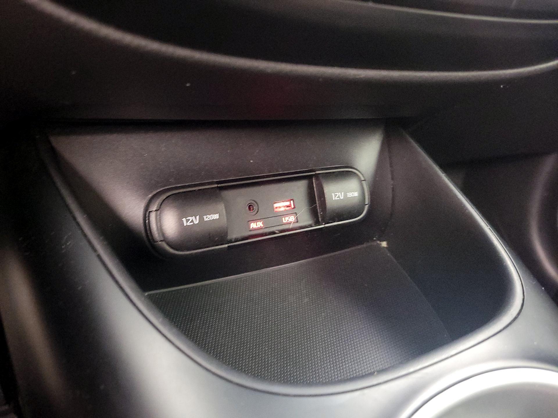 Thumbnail: 2016 Kia Soul - 18