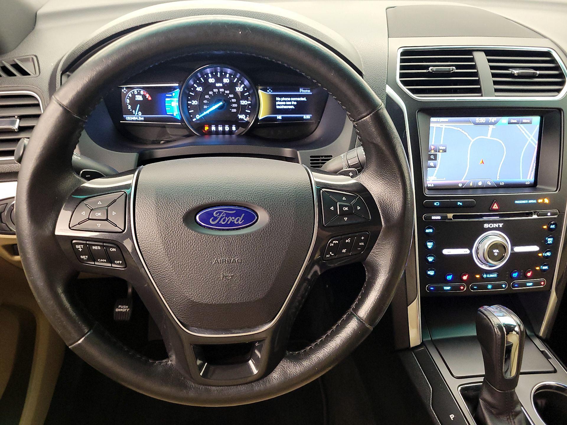 Thumbnail: 2016 Ford Explorer - 10