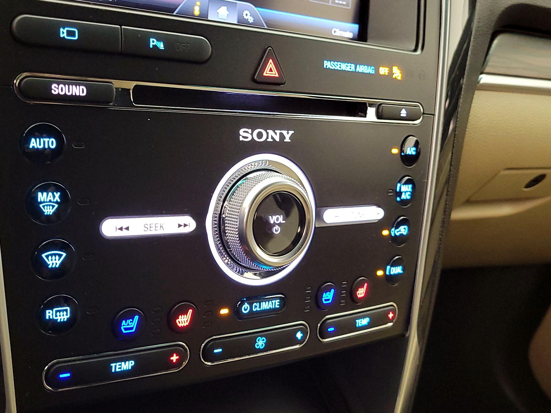 Thumbnail: 2016 Ford Explorer - 17