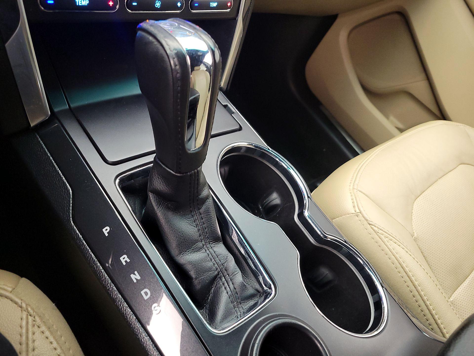 Thumbnail: 2016 Ford Explorer - 18