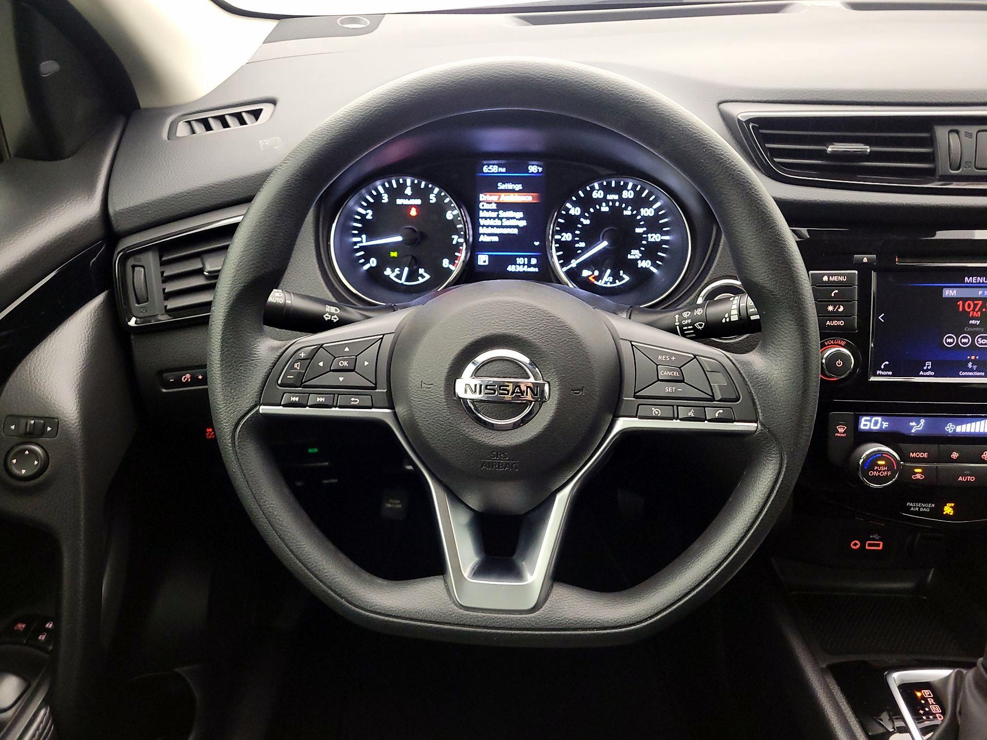 Thumbnail: 2019 Nissan Rogue Sport - 10