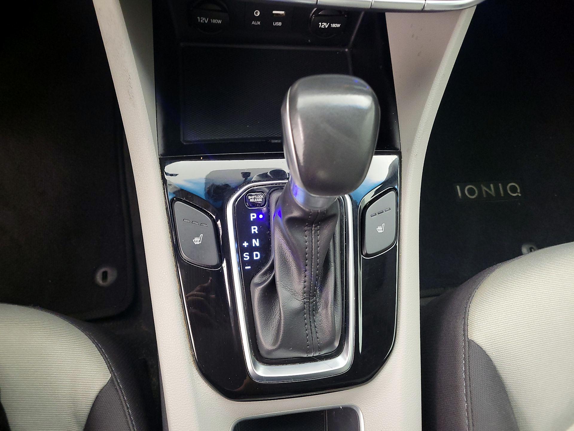 Thumbnail: 2017 Hyundai Ioniq - 17