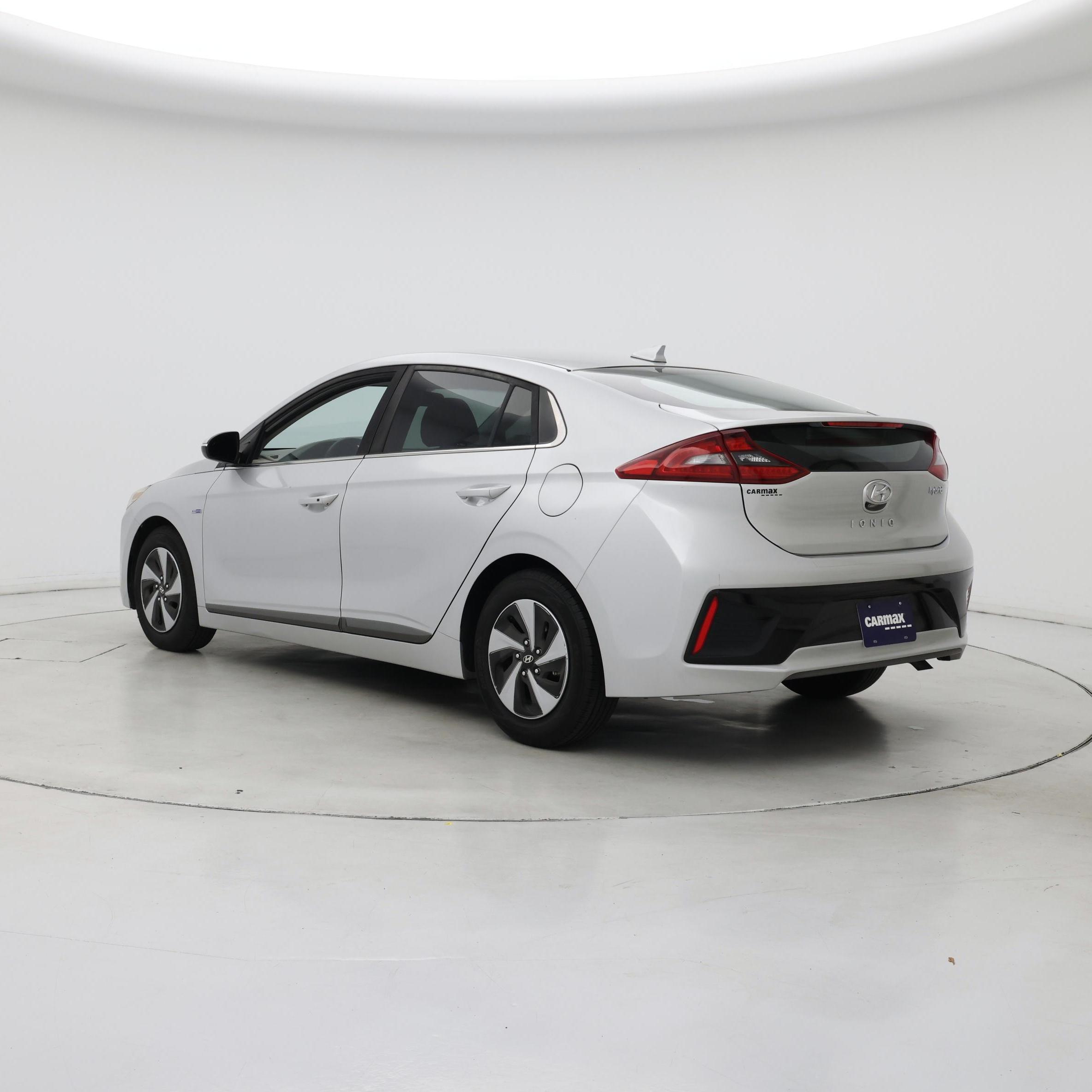 Thumbnail: 2017 Hyundai Ioniq - 2
