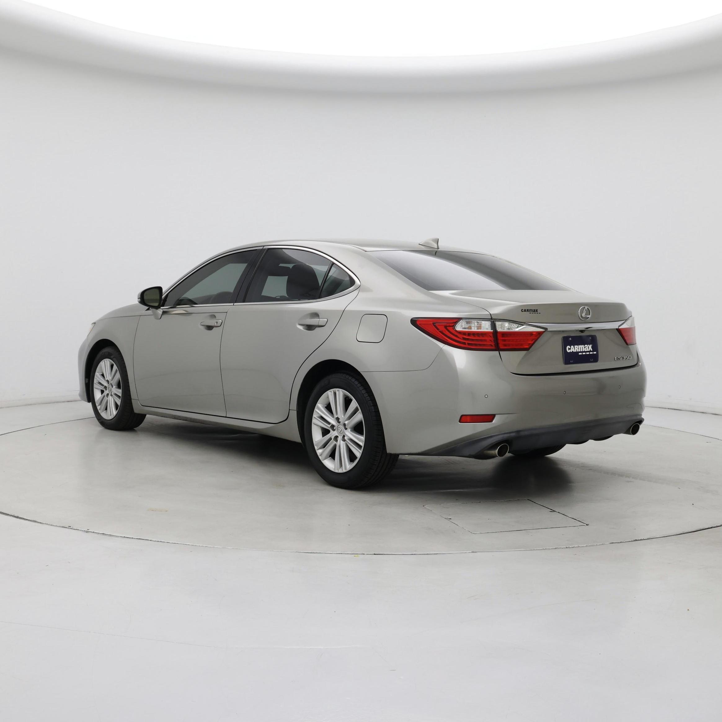 Thumbnail: 2015 Lexus ES - 2