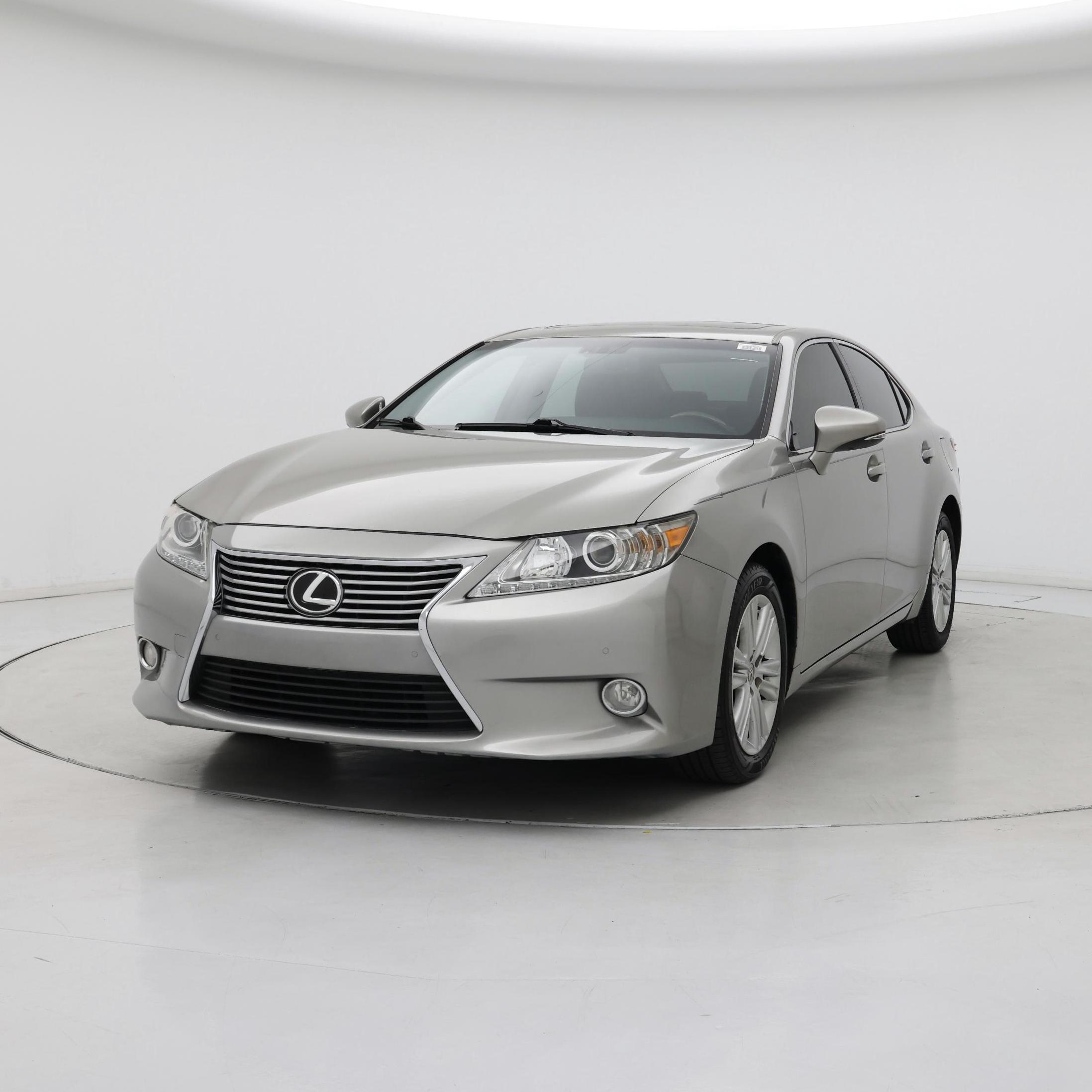 Thumbnail: 2015 Lexus ES - 4