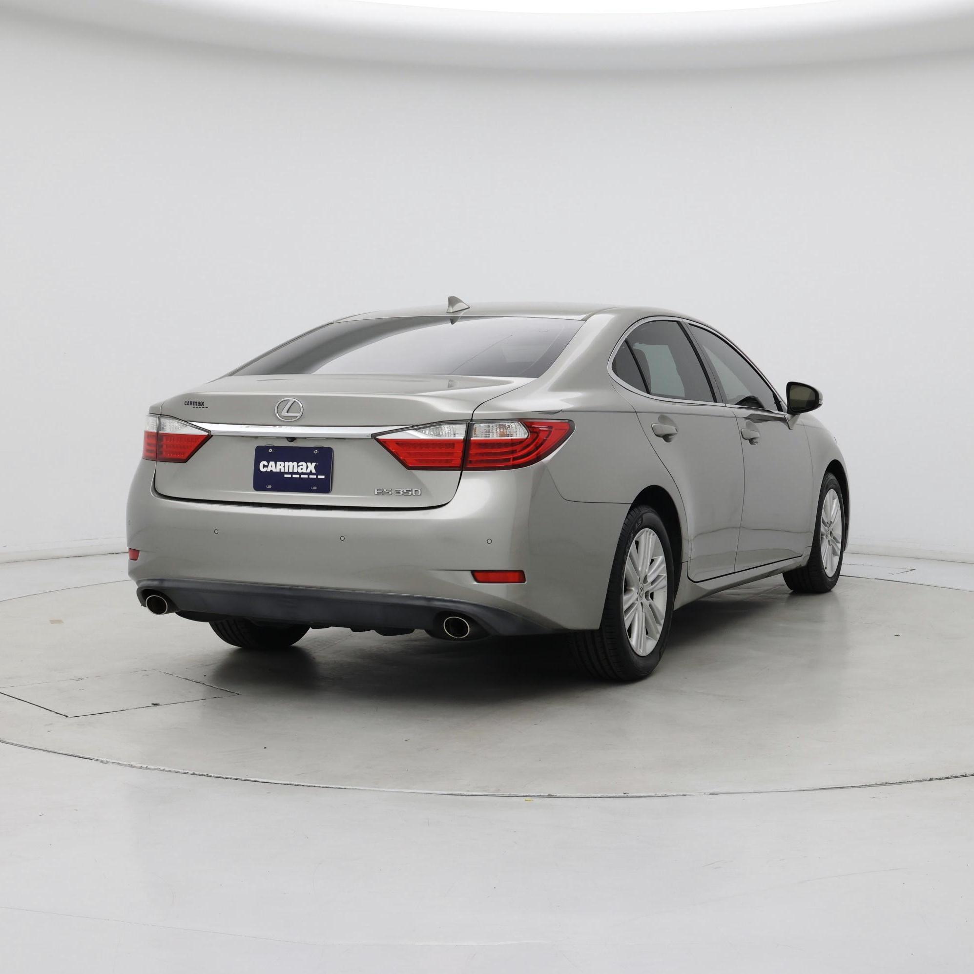 Thumbnail: 2015 Lexus ES - 8