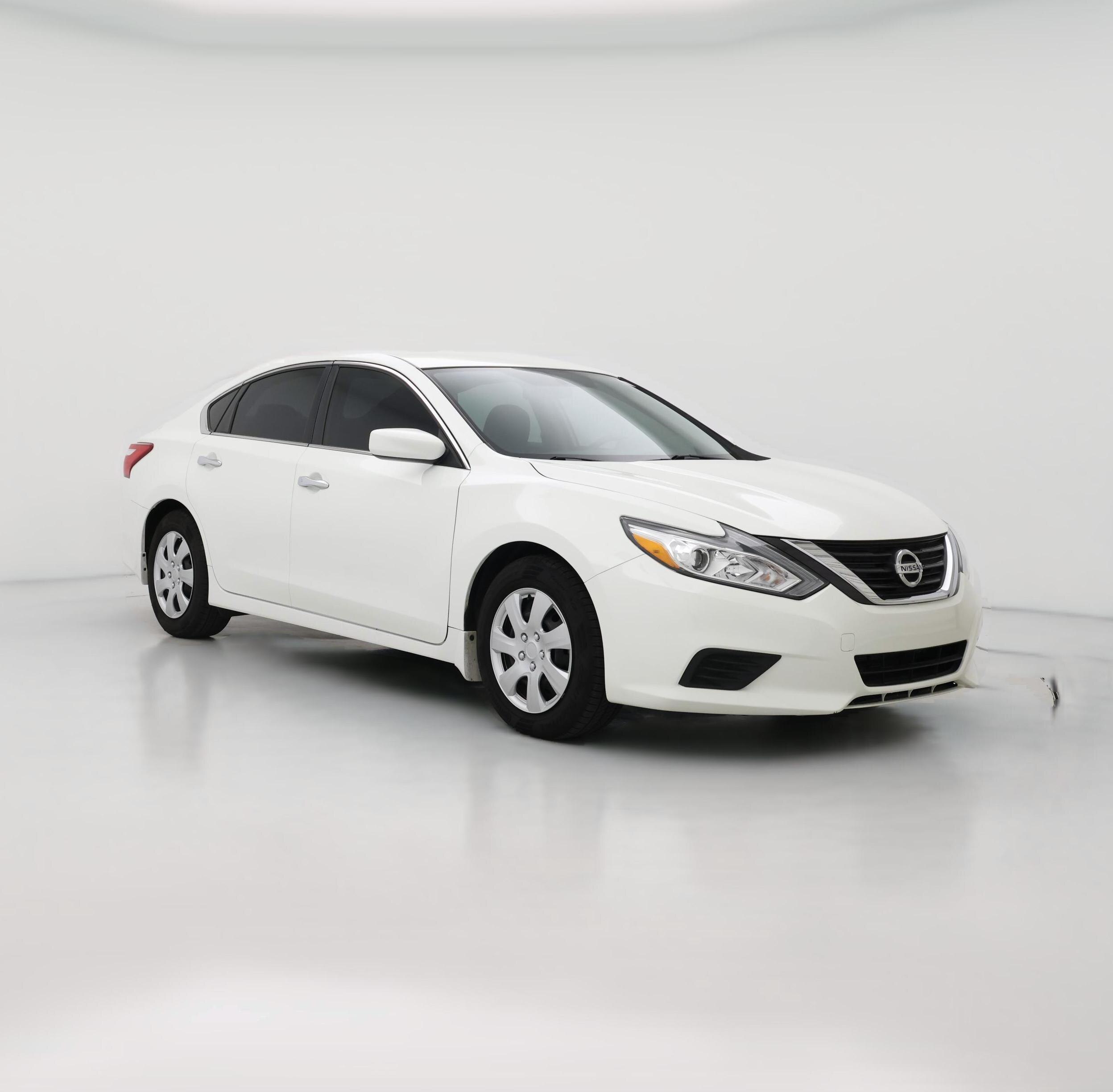 Thumbnail: 2016 Nissan Altima - 1