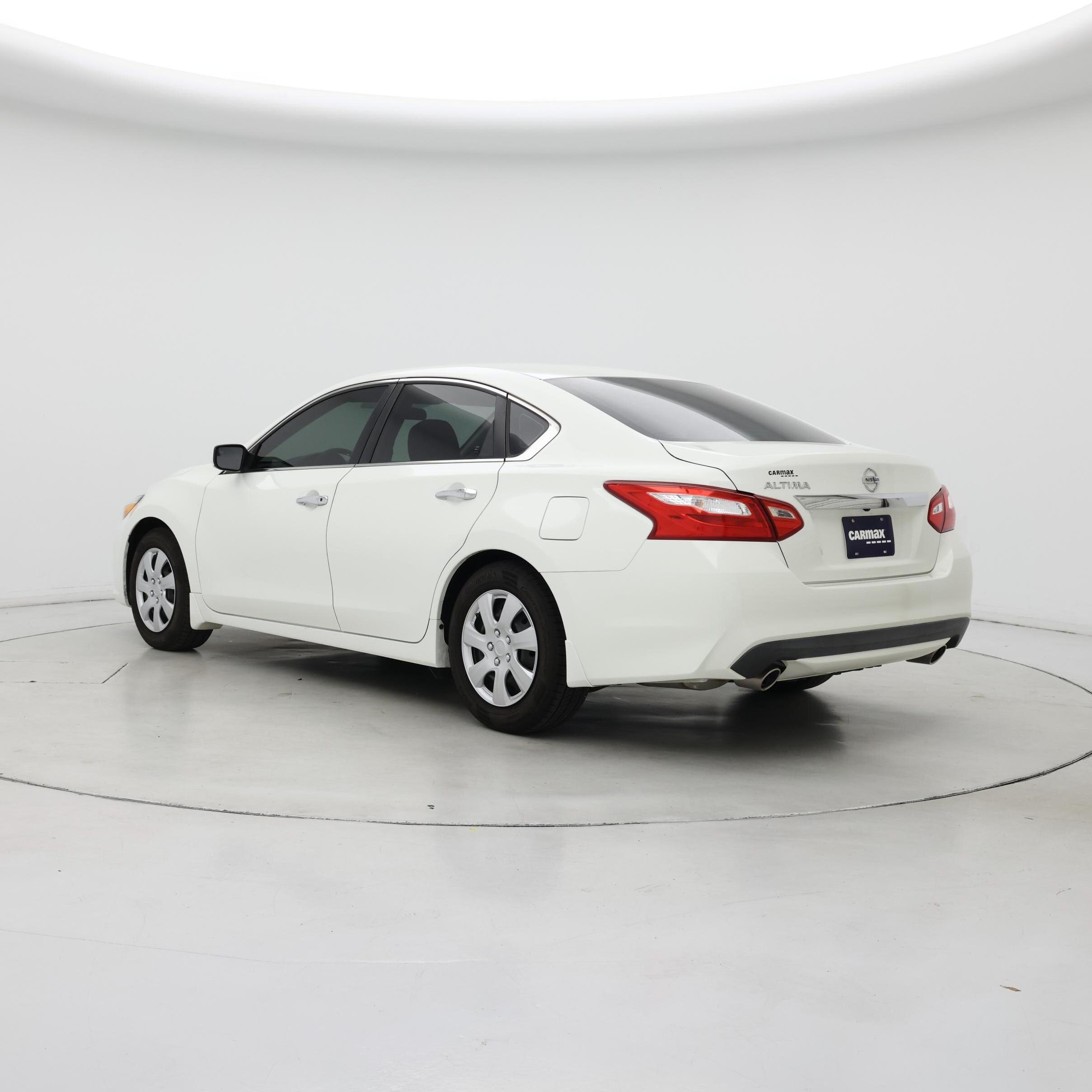 Thumbnail: 2016 Nissan Altima - 2