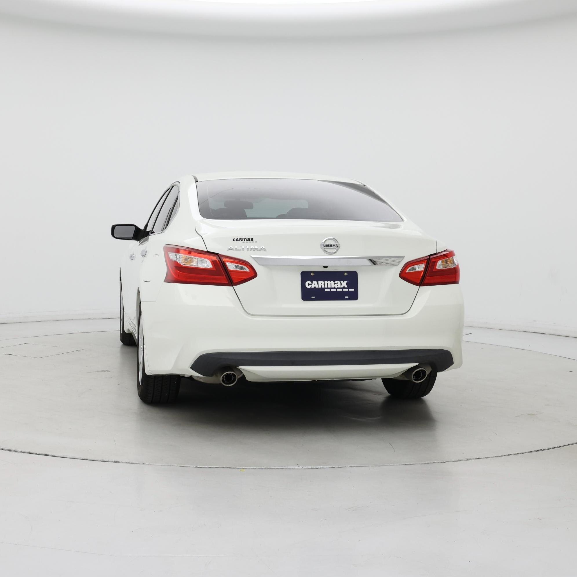 Thumbnail: 2016 Nissan Altima - 6