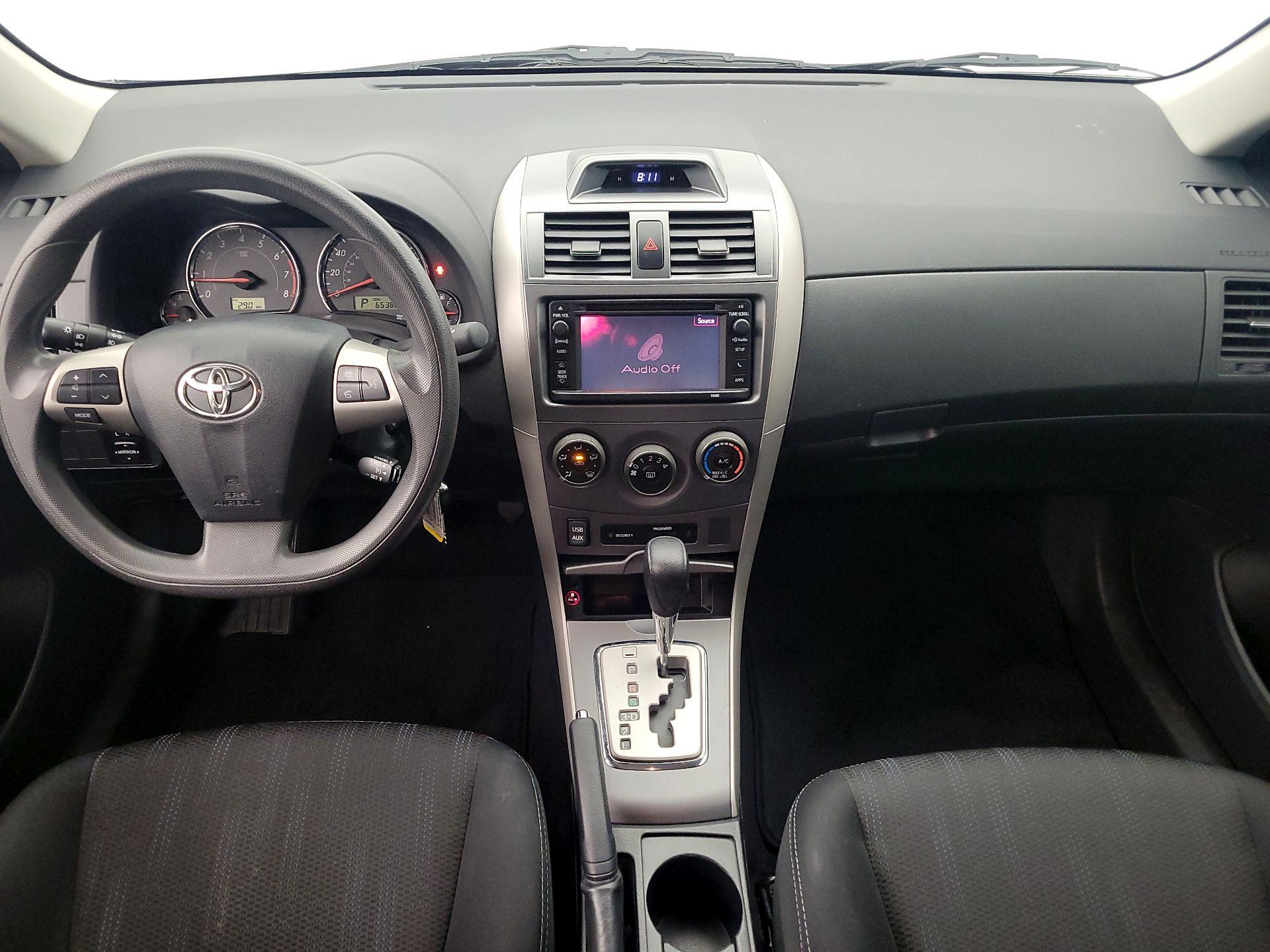 Thumbnail: 2013 Toyota Corolla - 9