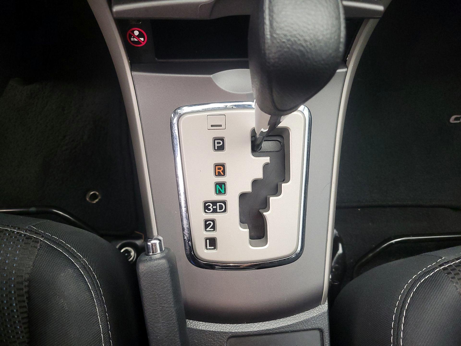 Thumbnail: 2013 Toyota Corolla - 17