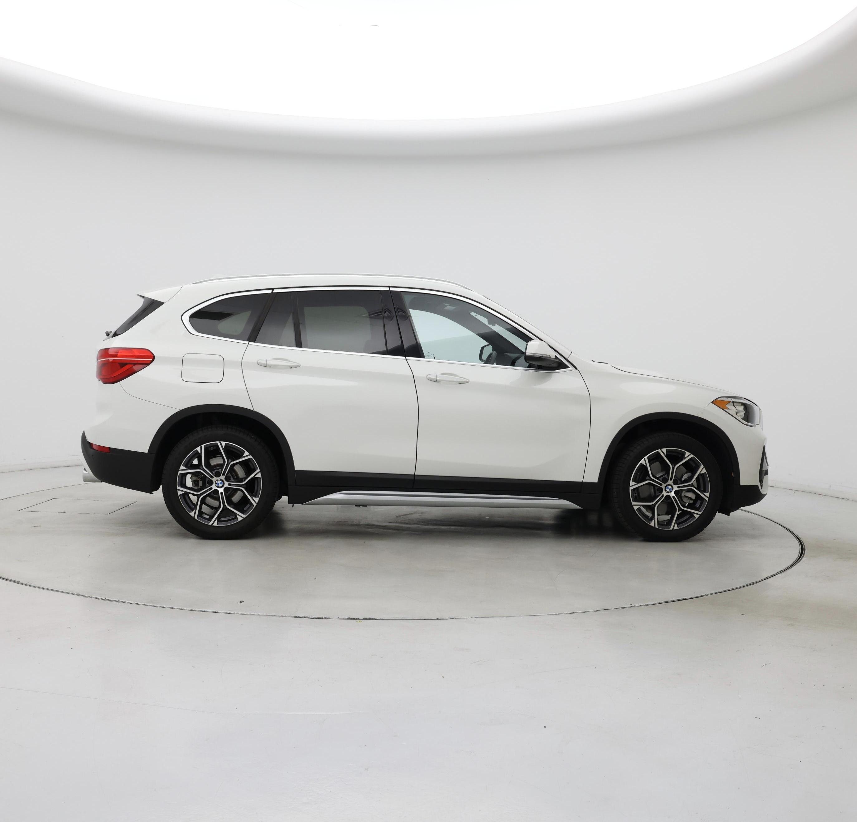 Thumbnail: 2021 BMW X1 - 7