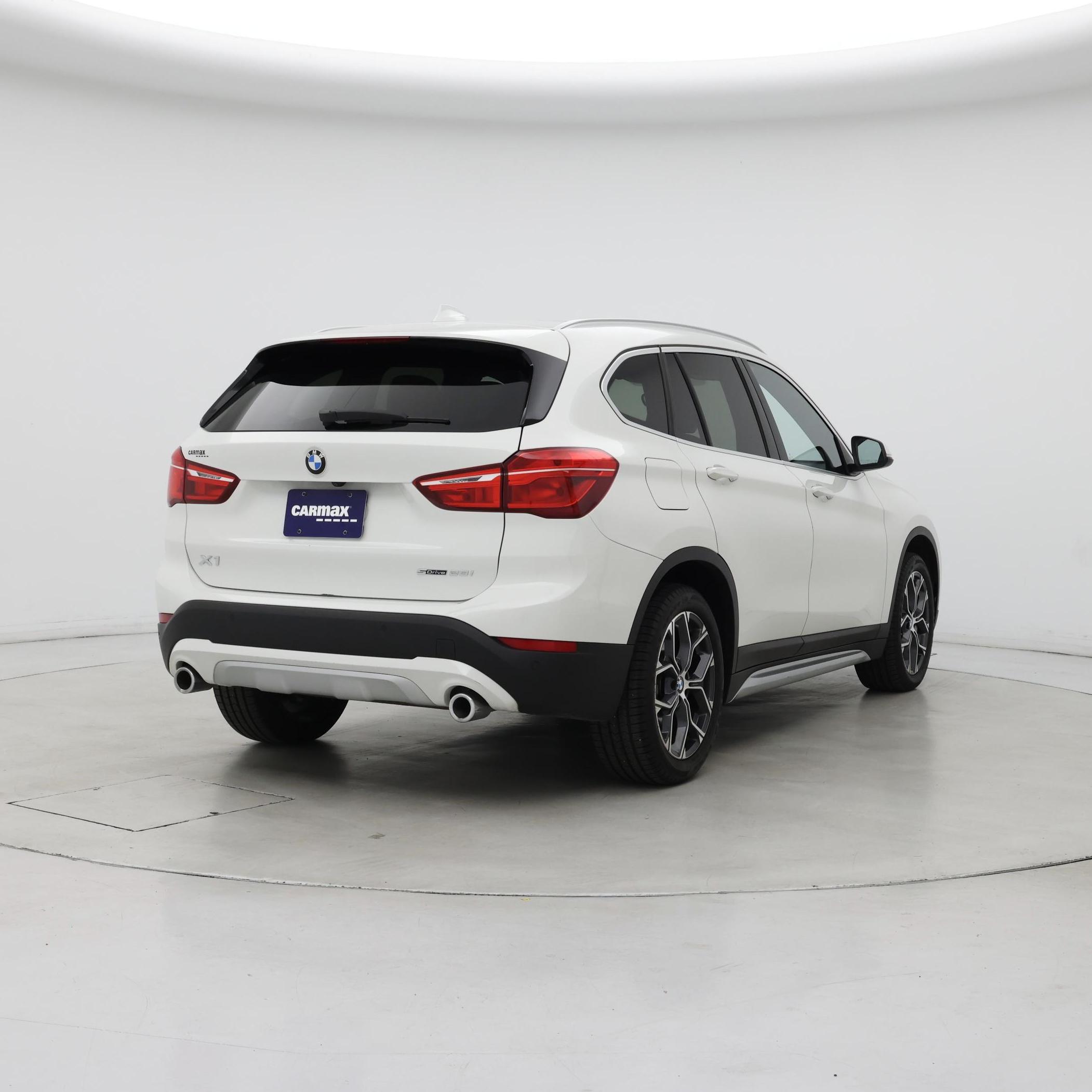 Thumbnail: 2021 BMW X1 - 8