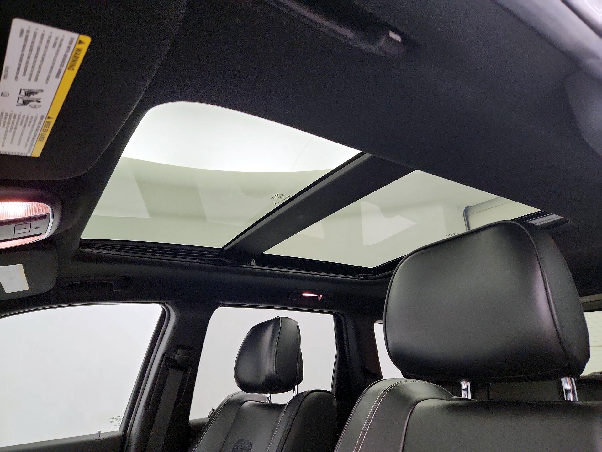 Thumbnail: 2015 Jeep Grand Cherokee - 20