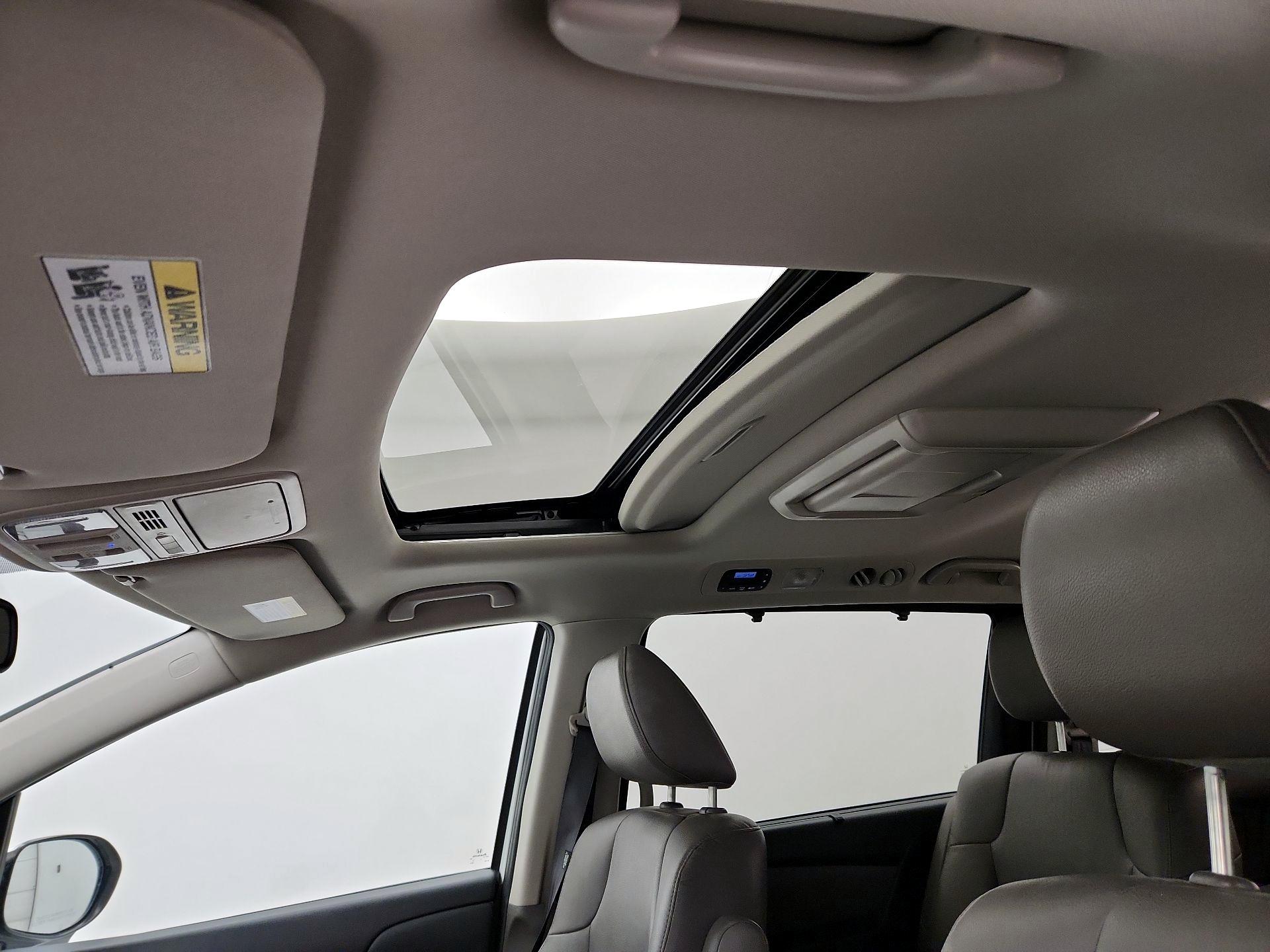 Thumbnail: 2014 Honda Odyssey - 19