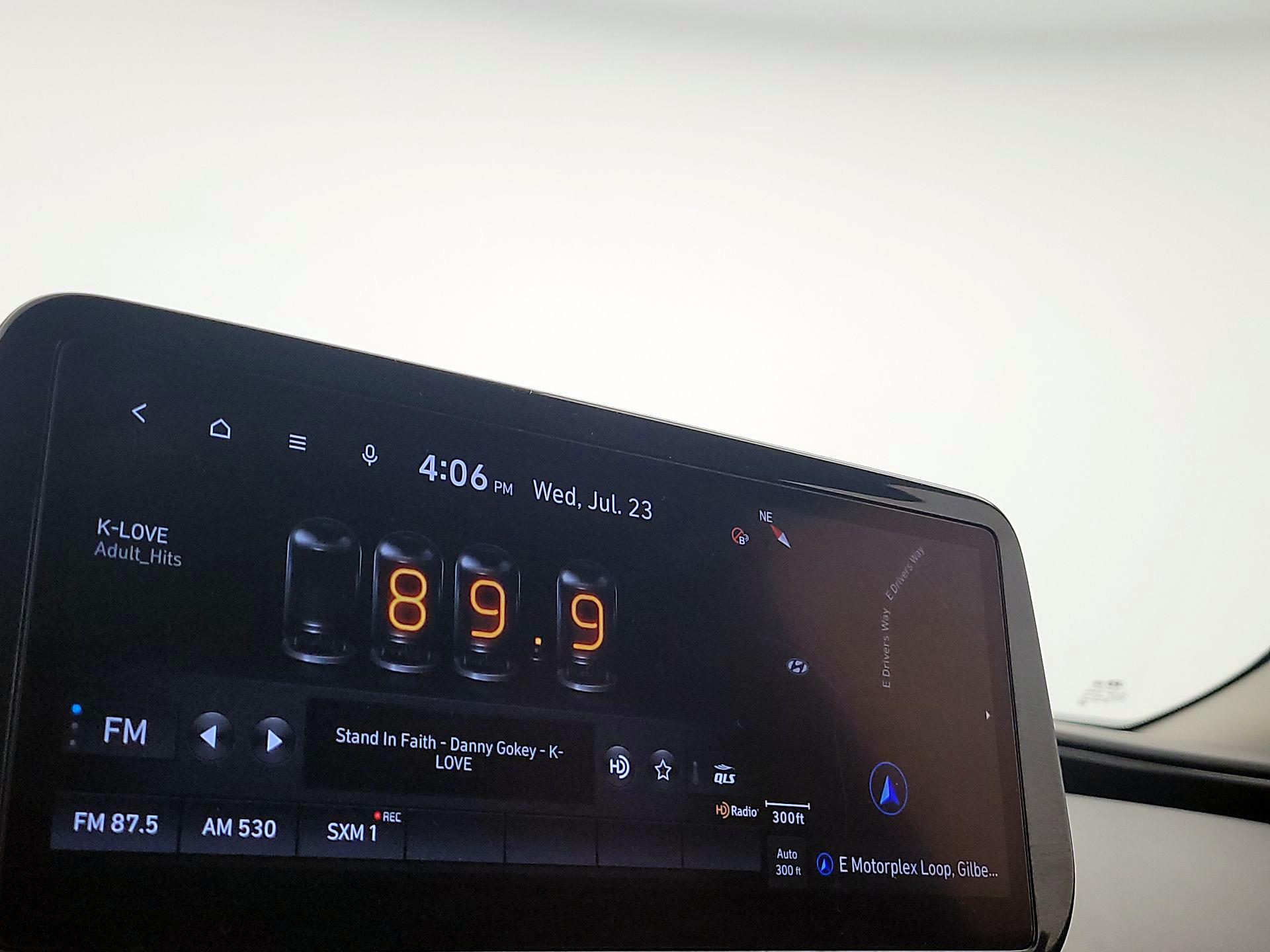 Thumbnail: 2022 Hyundai Santa Fe - 16