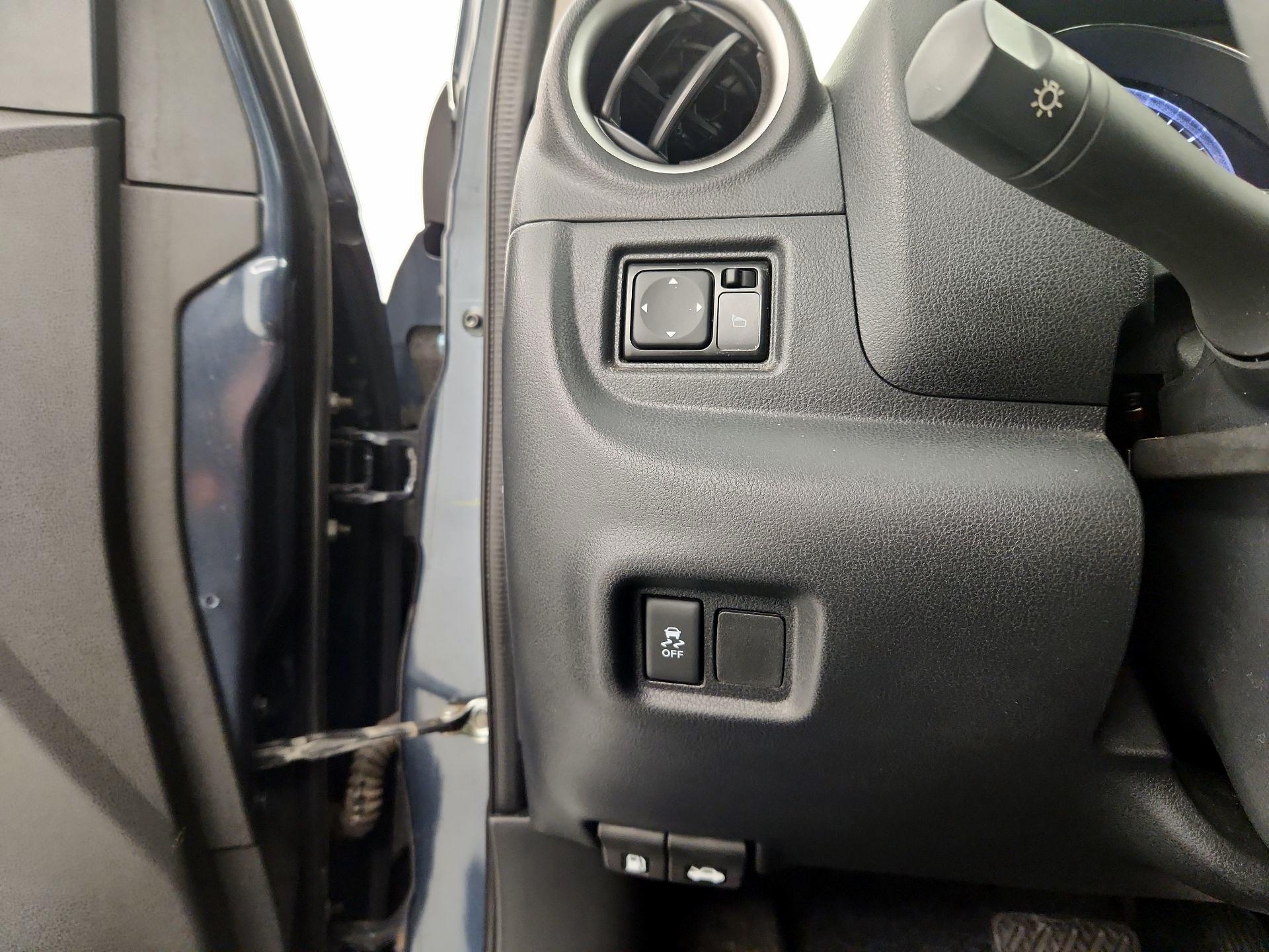 Thumbnail: 2017 Nissan Versa - 13
