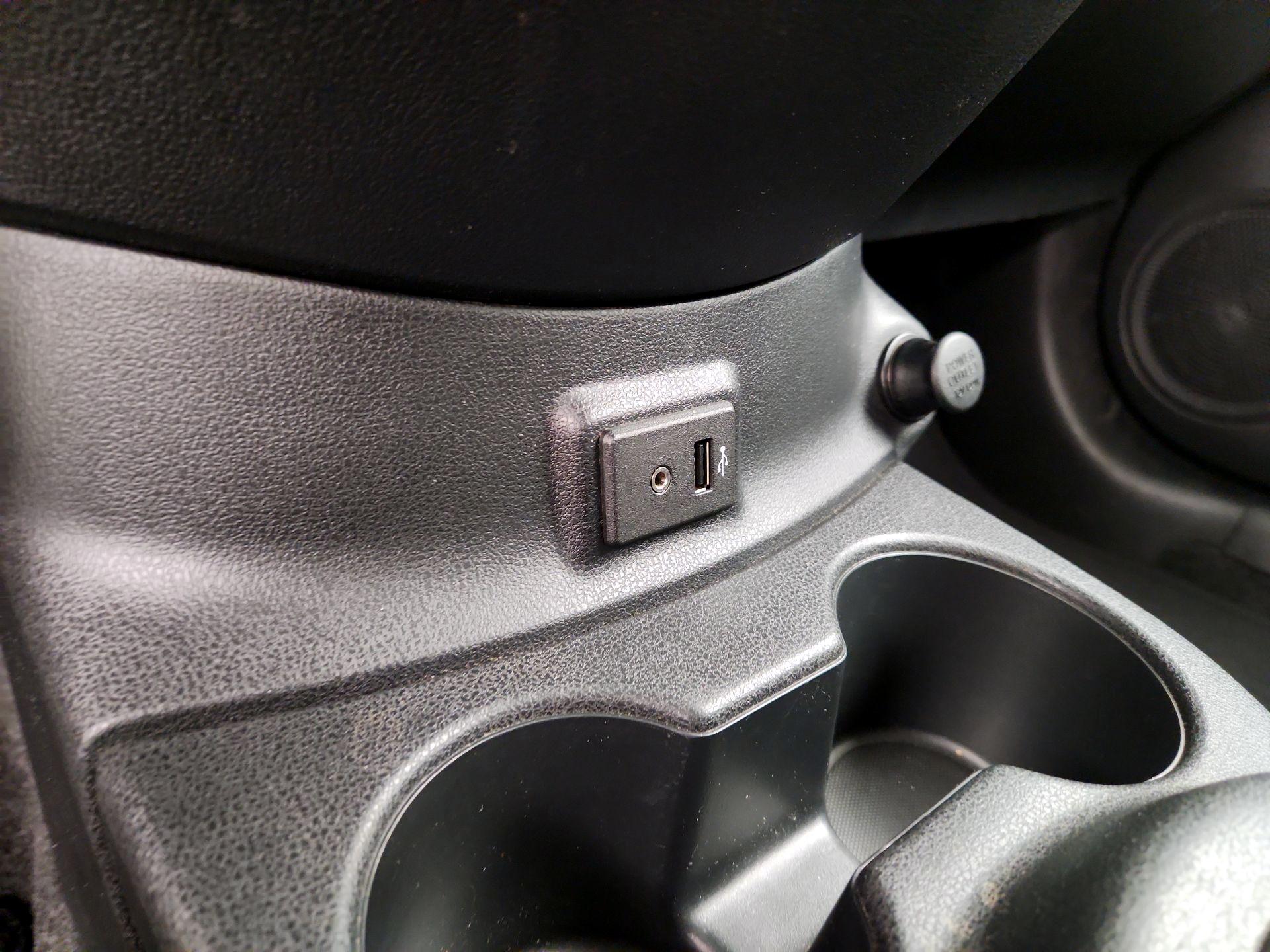 Thumbnail: 2017 Nissan Versa - 17