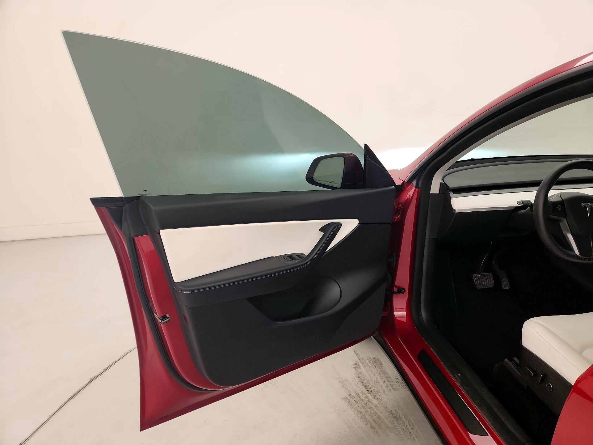 Thumbnail: 2021 Tesla Model Y - 12