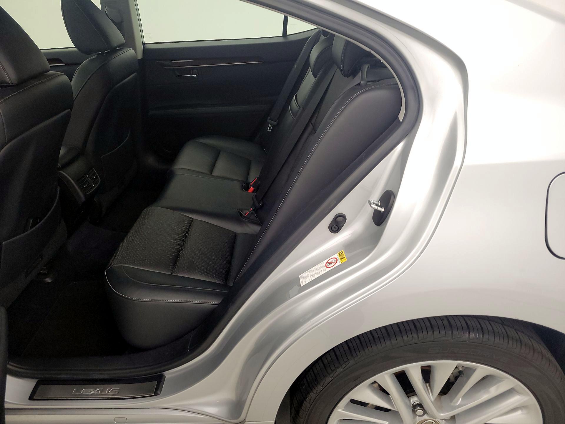 Thumbnail: 2014 Lexus ES - 20