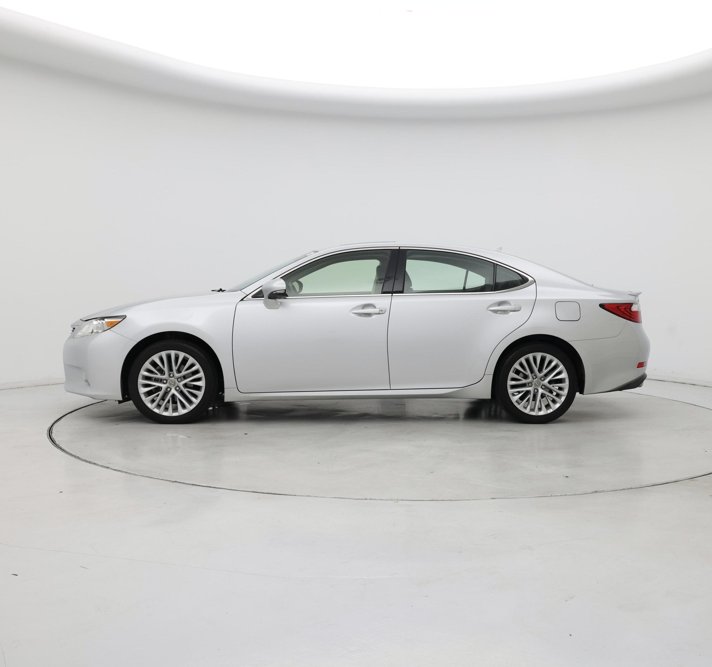 Thumbnail: 2014 Lexus ES - 3