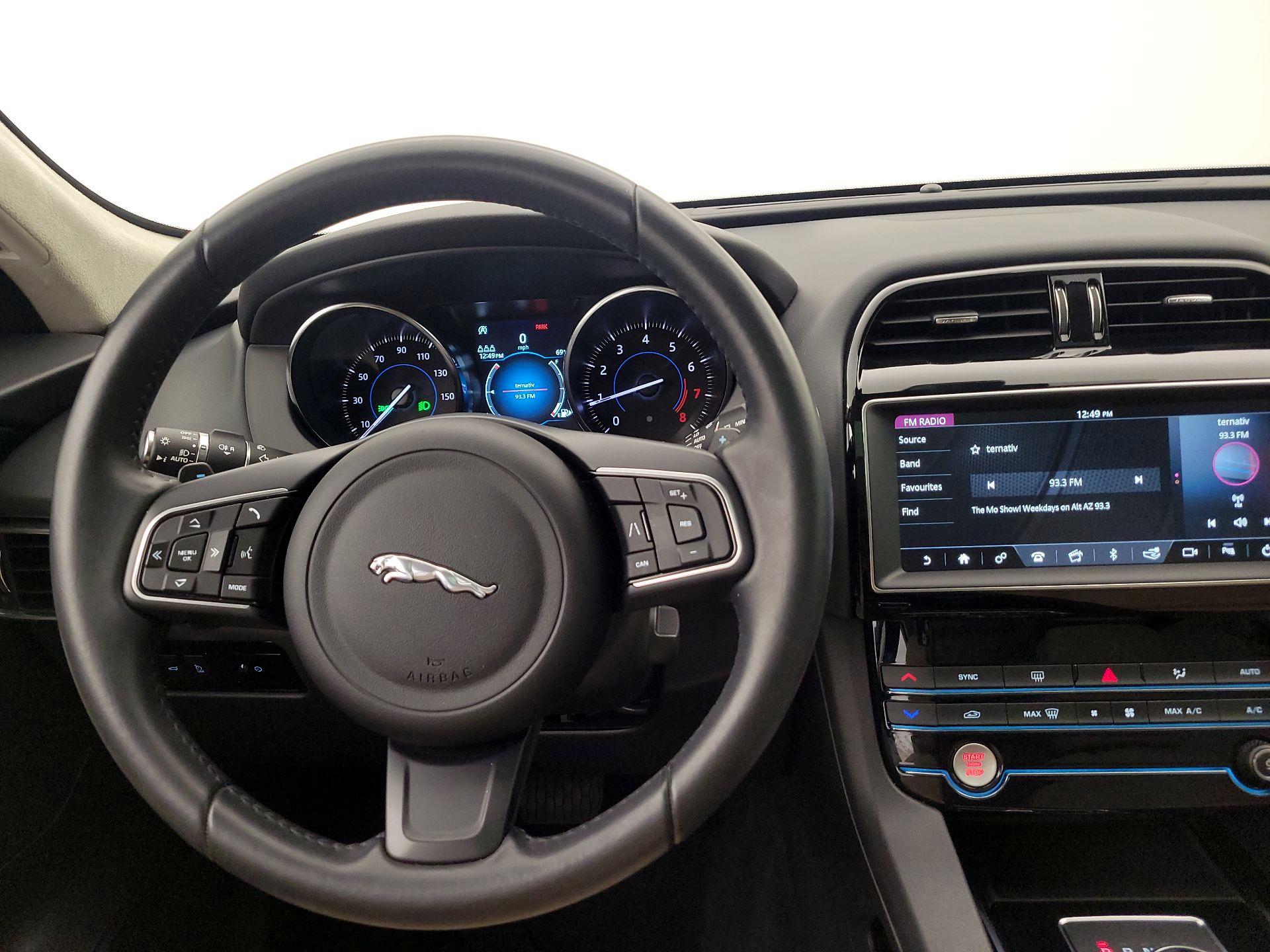 Thumbnail: 2020 Jaguar F-Pace - 10