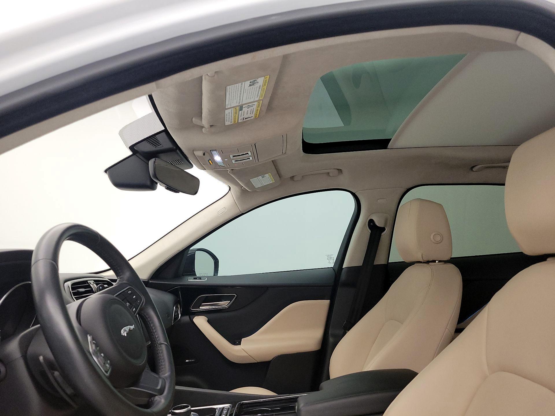 Thumbnail: 2020 Jaguar F-Pace - 19